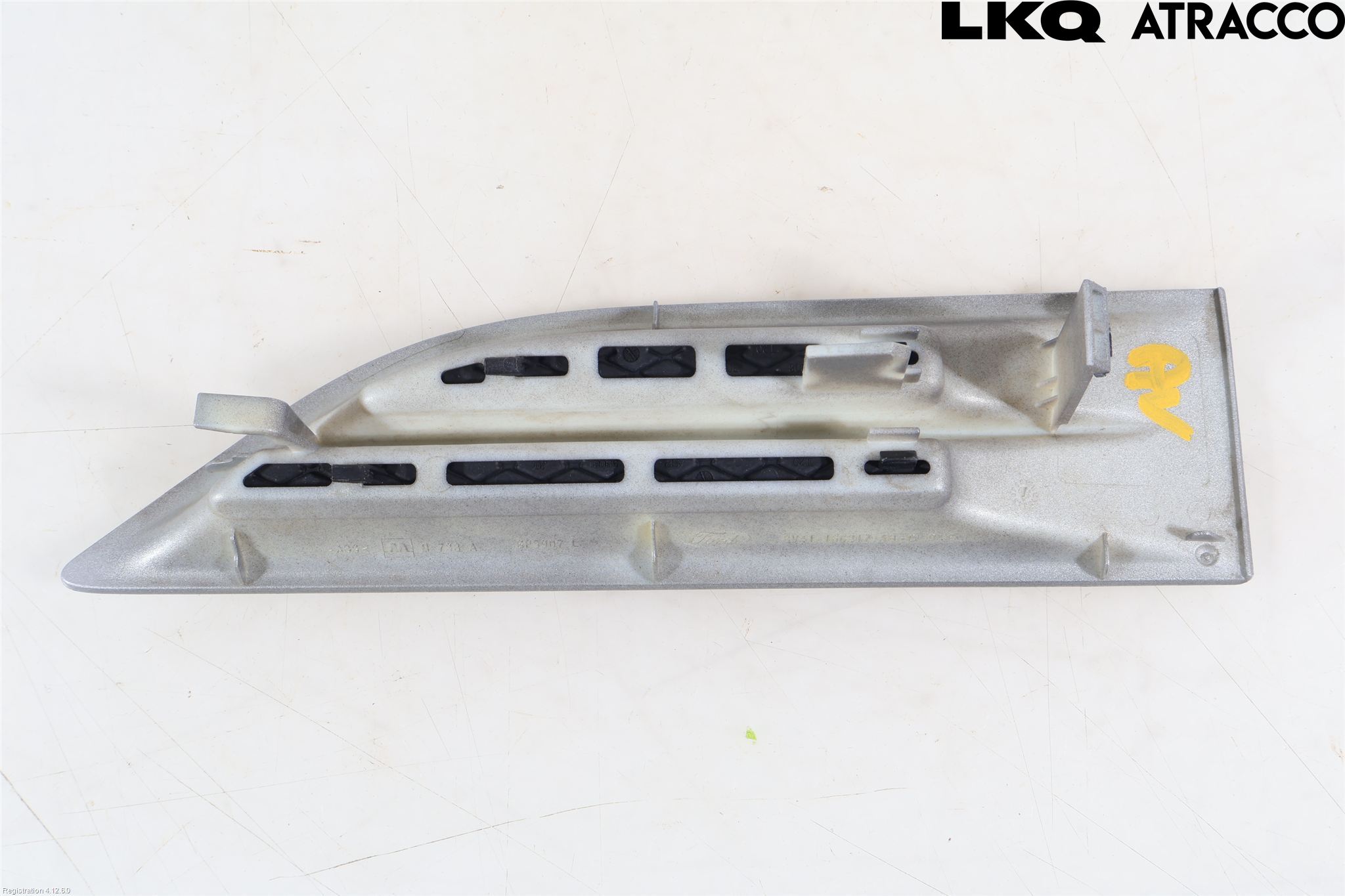 Ford KUGA 08-12 List Framskärm Vä