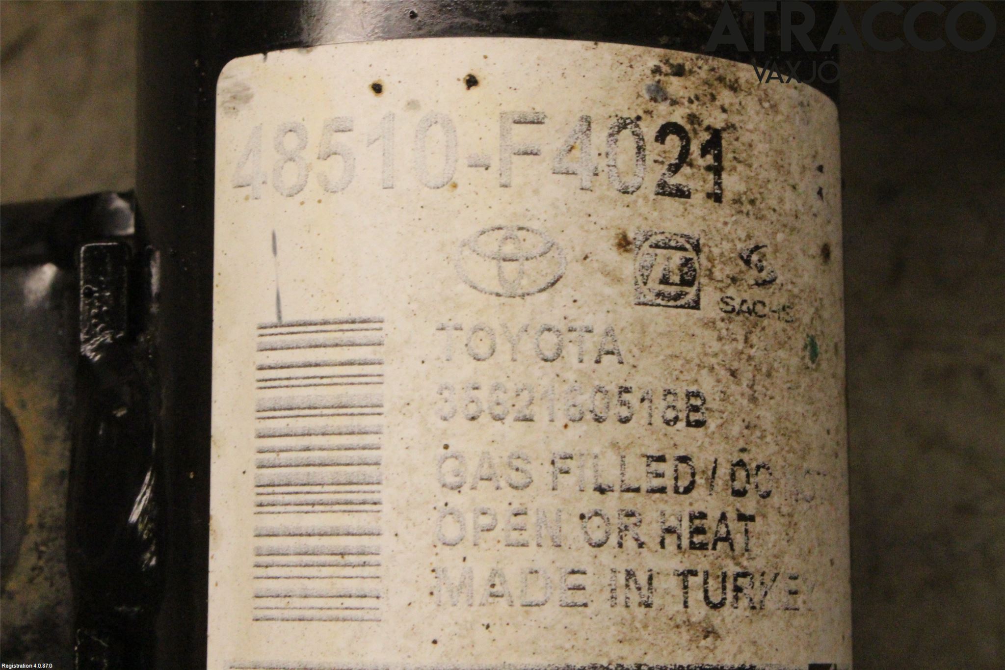 Toyota C-HR 16-23 Fjäderben Fram Höger