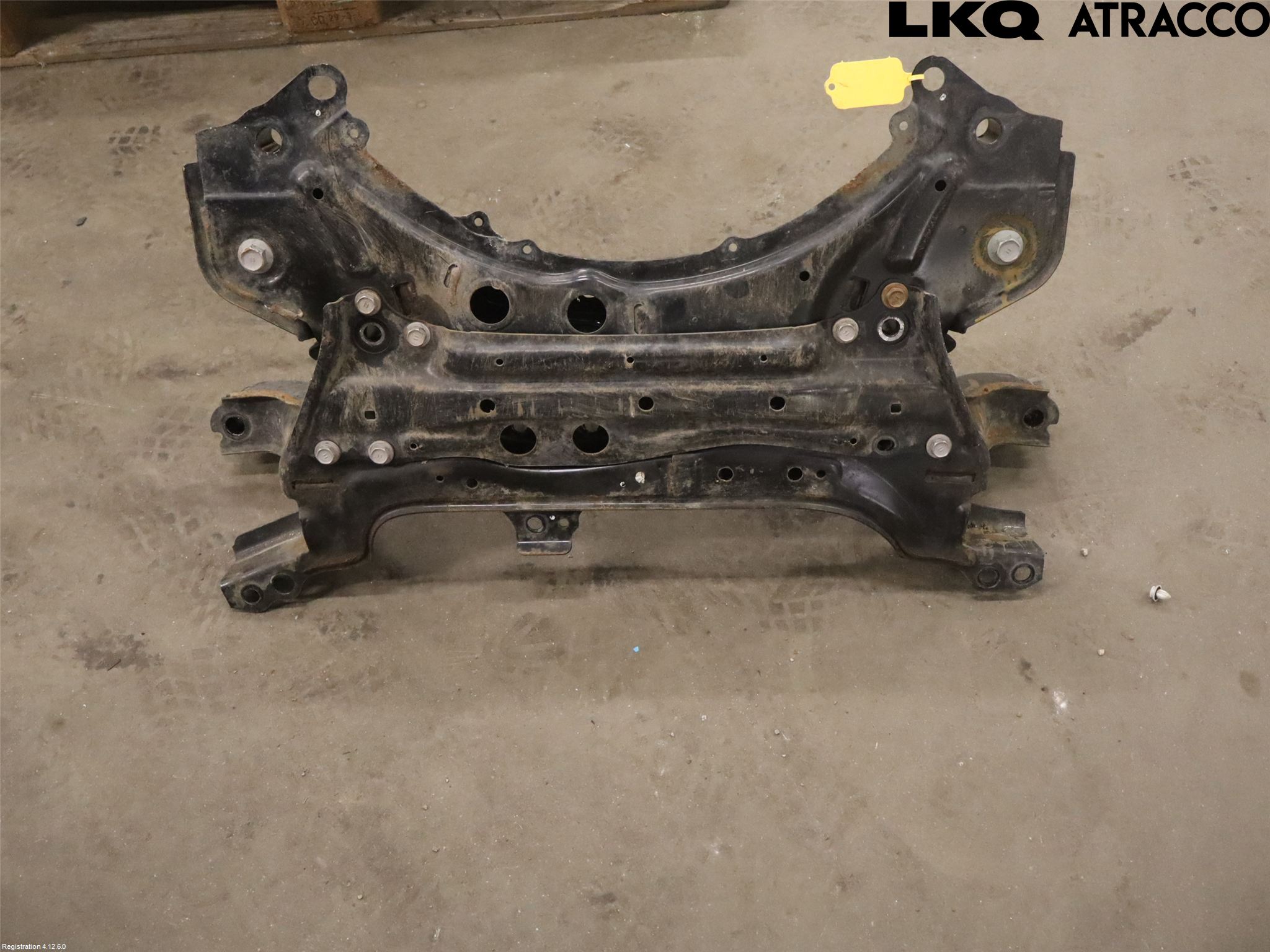Toyota AURIS 13-19 Framvagnsbalk