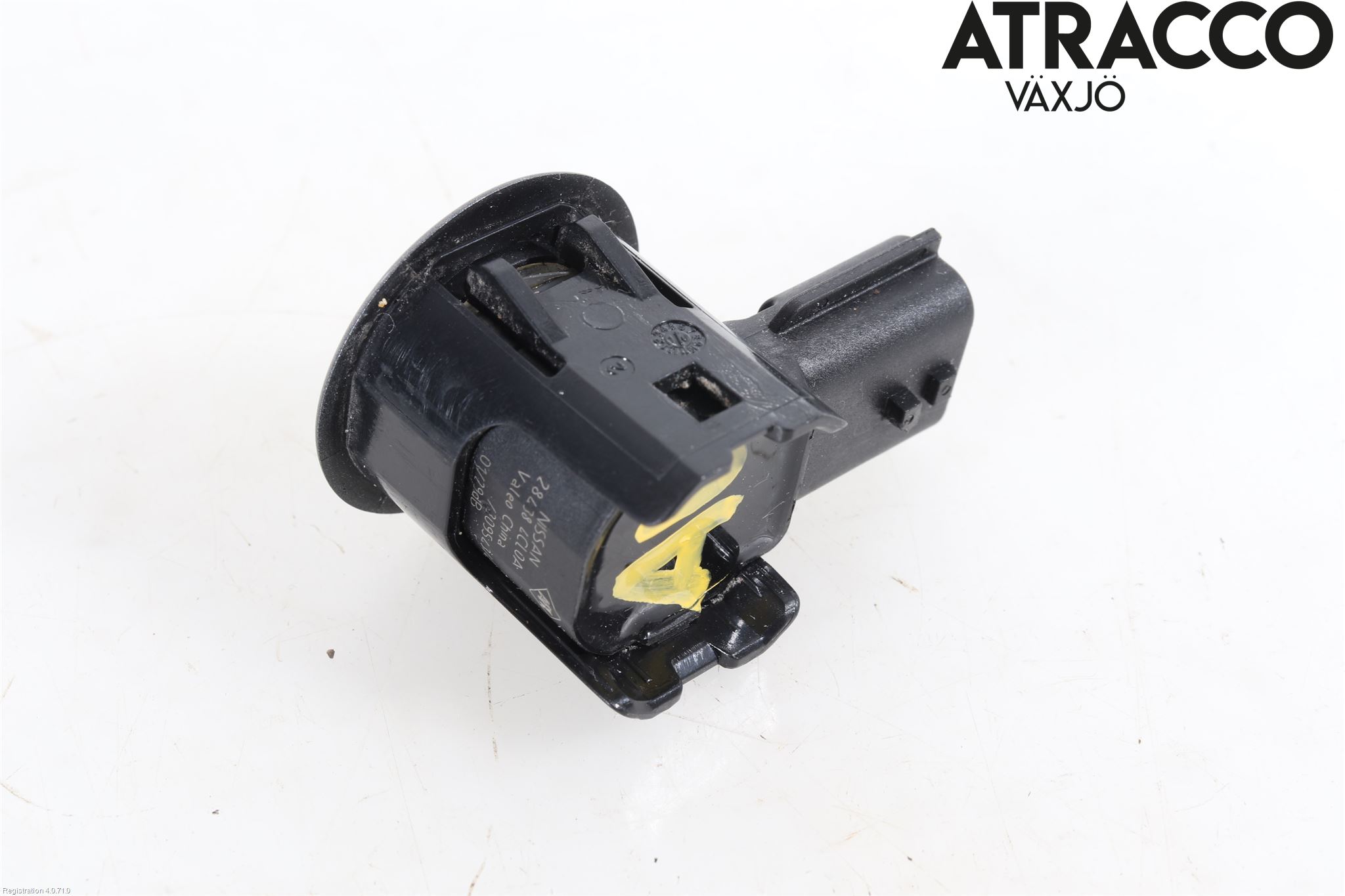 Nissan X-TRAIL 14-21 Parkeringshjälp Frontsensor