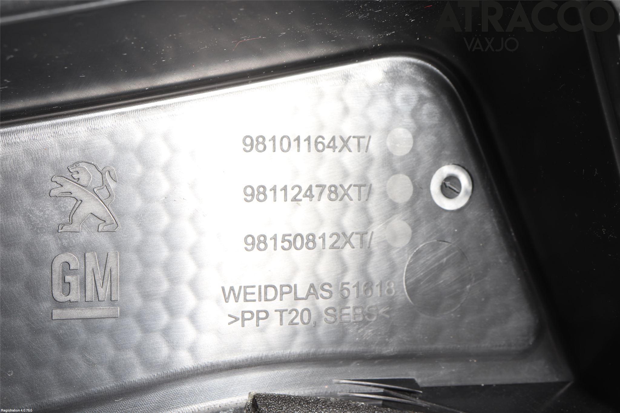 Peugeot 5008 17-24 Torpedplåt-Torpedplast
