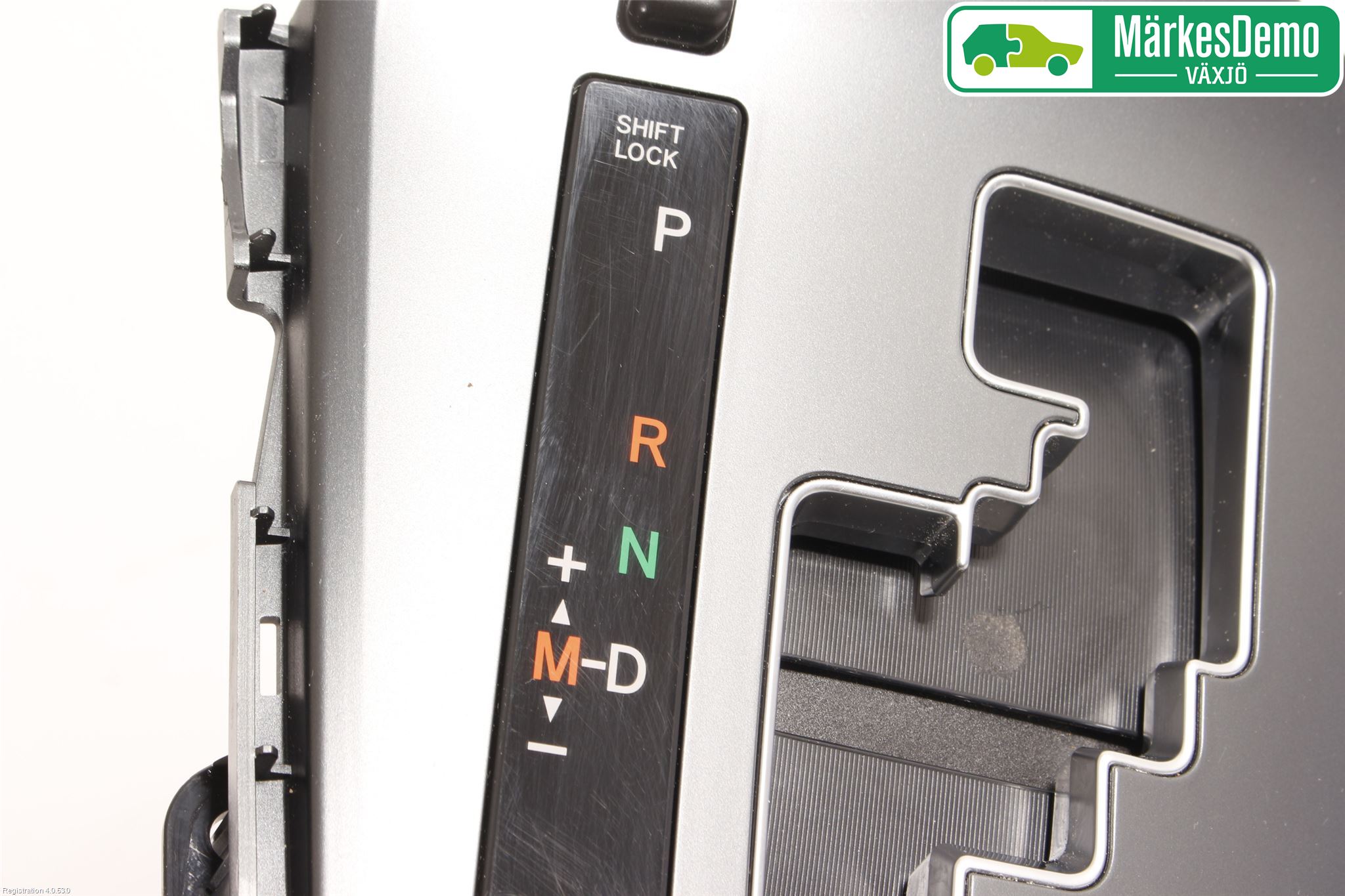 Toyota AVENSIS 16-18 Instrumentkonsoll Golv