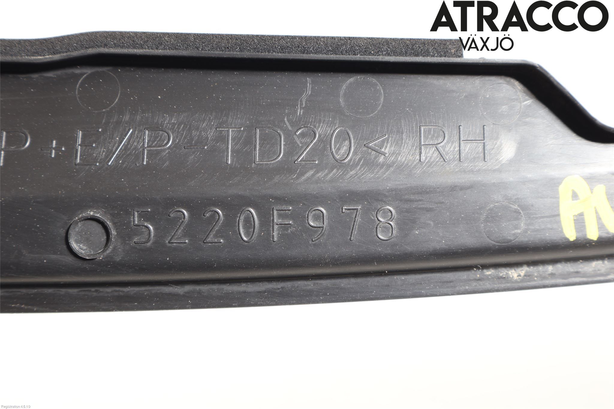 Mitsubishi OUTLANDER 13-21 Skärm Inner