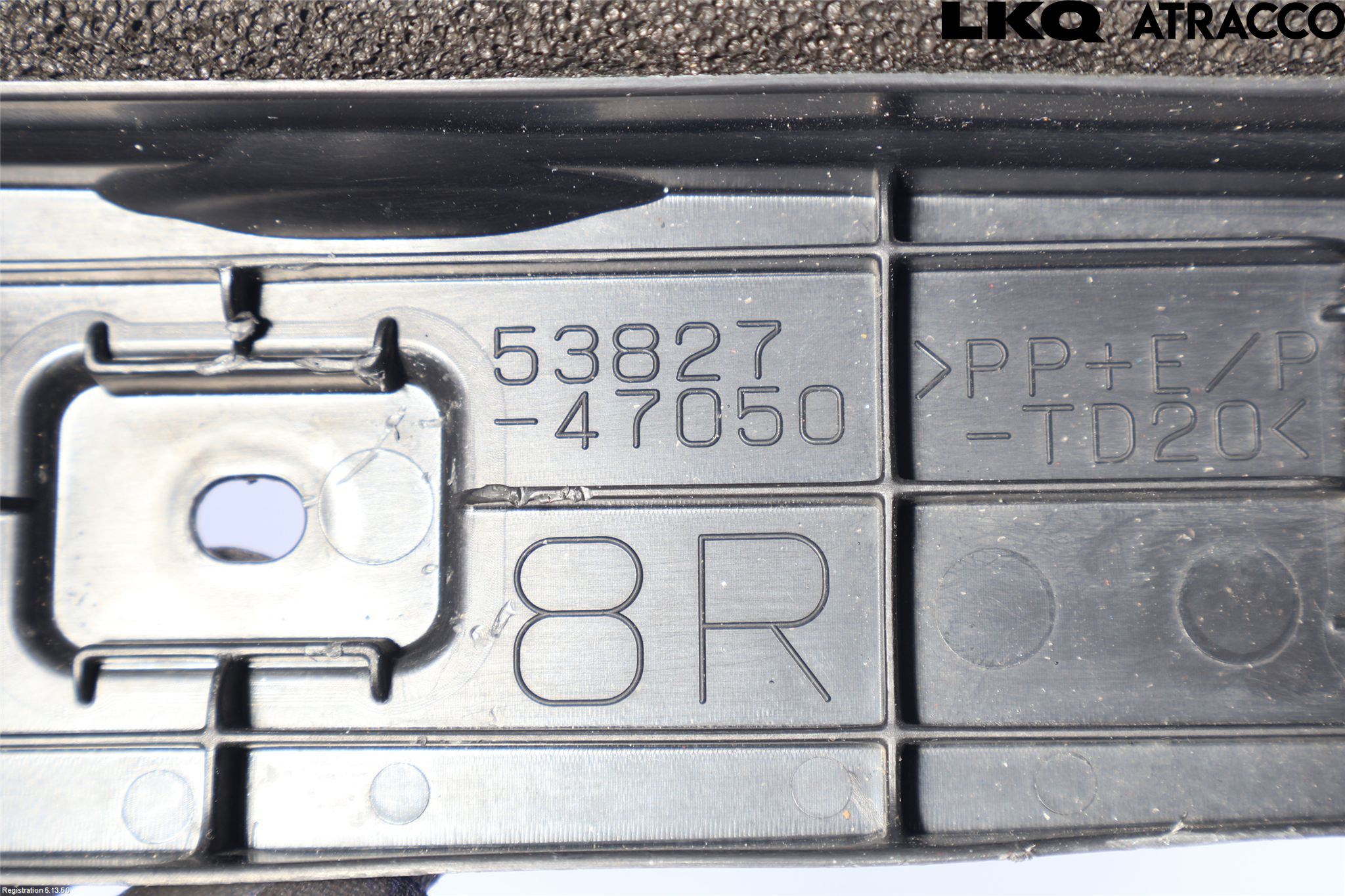 Toyota PRIUS (ZVW50) 16-21 Skärm Hörn Utfyllnad Fram