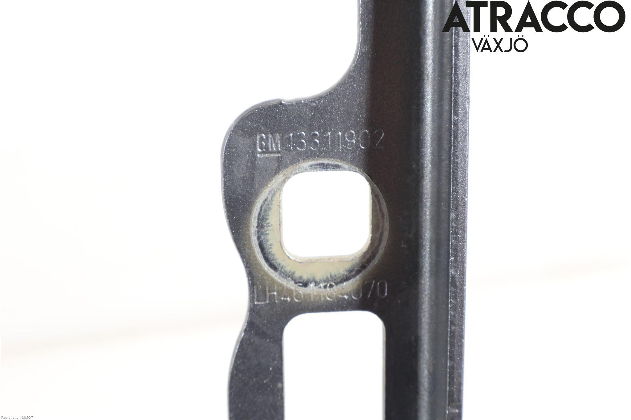 Opel CORSA E 15-19 Huvgångjärn