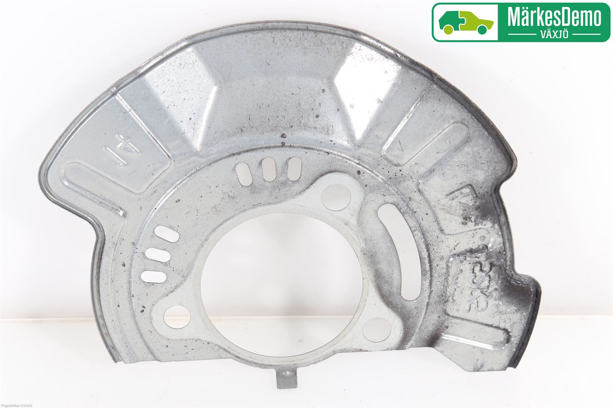 Suzuki SWIFT 17-24 Bromssköld Fram