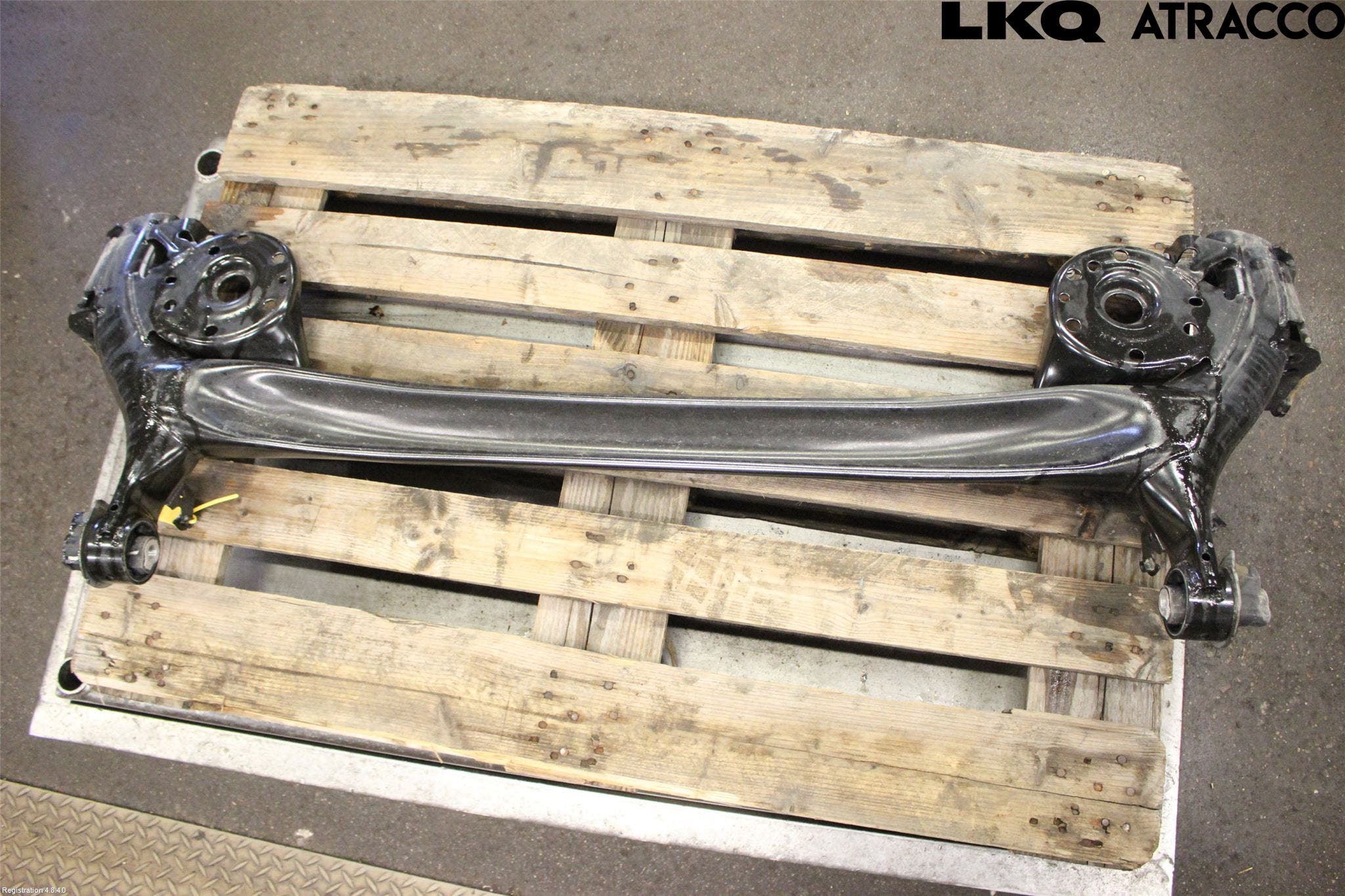 Toyota YARIS CROSS XP21 21- Bakaxelbalk