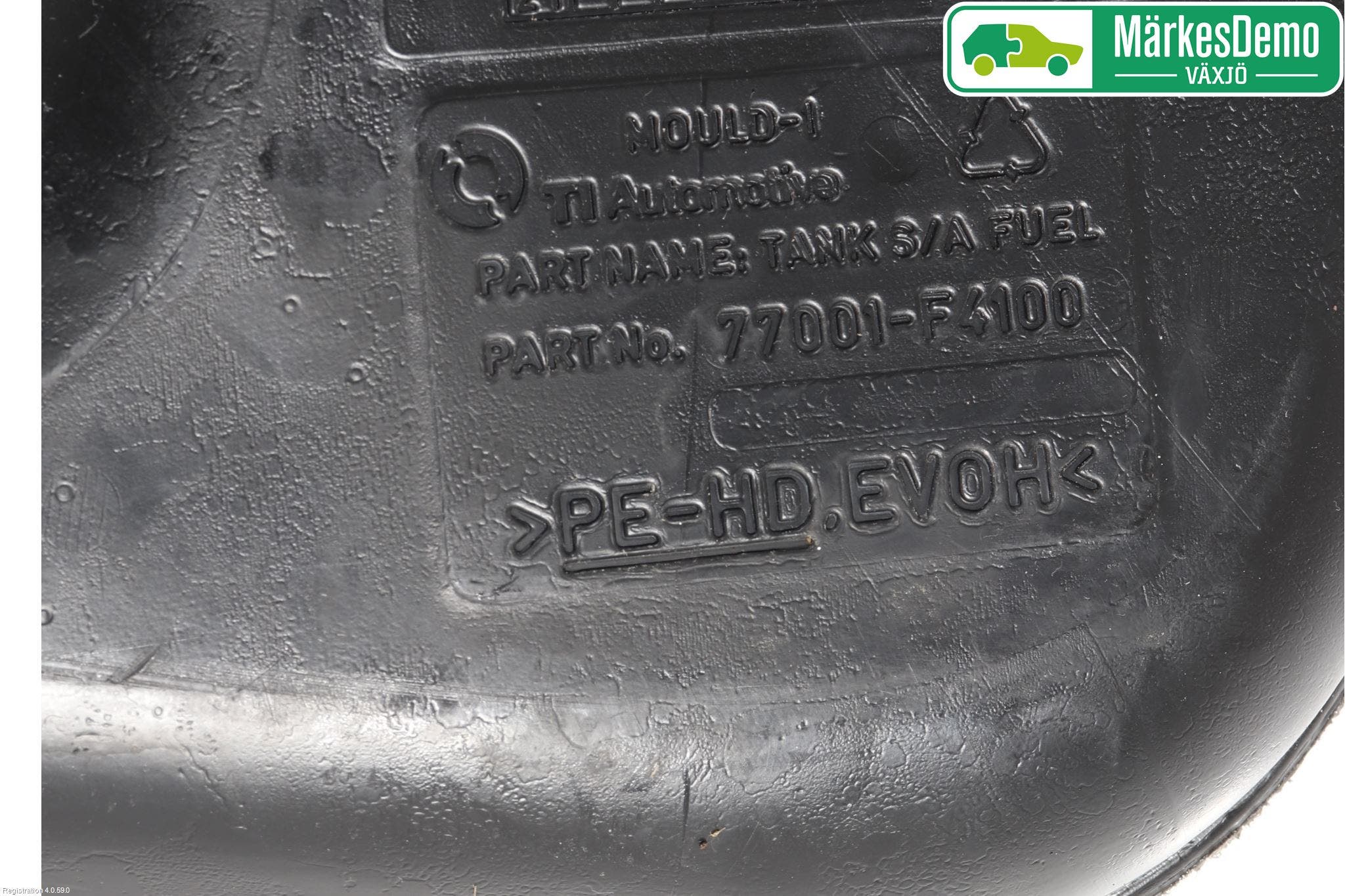 Toyota C-HR 16-23 Bränsletank Insprutning