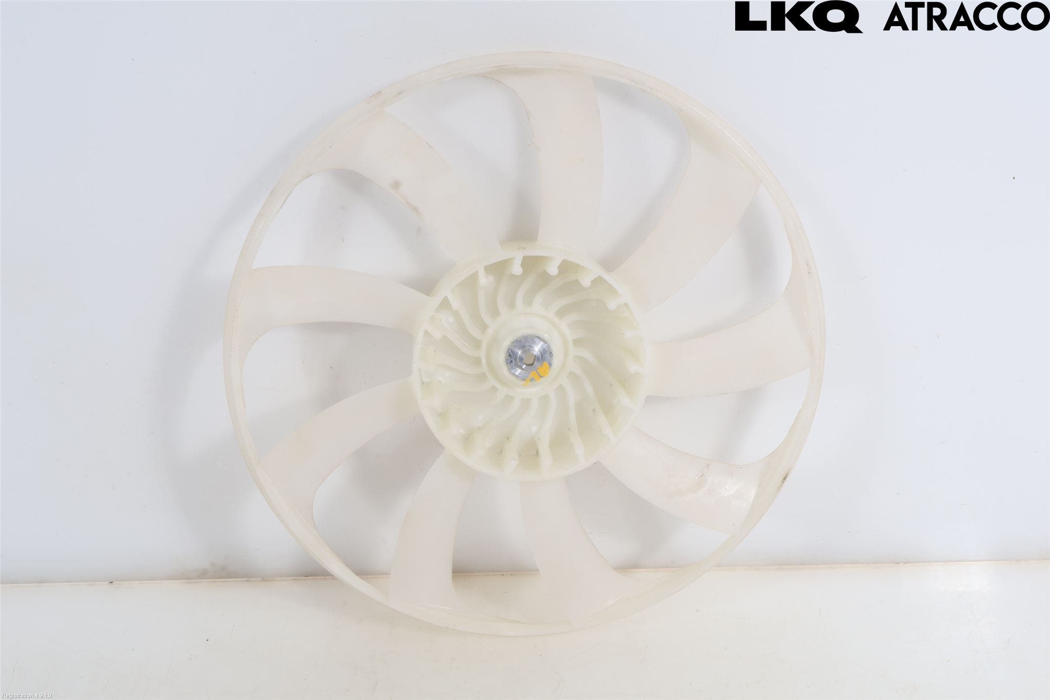 Toyota COROLLA CROSS XG10 22- Kylfläkt-Vinge