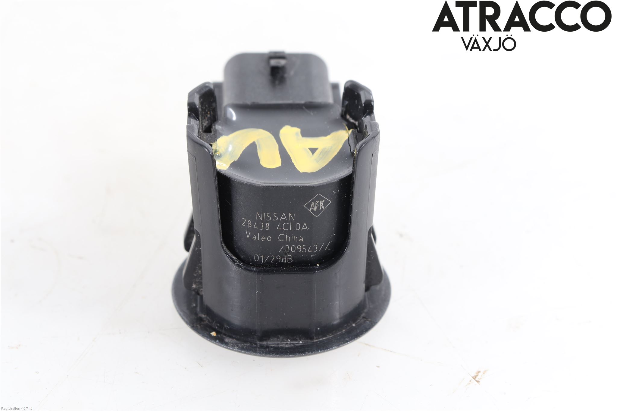 Nissan X-TRAIL 14-21 Parkeringshjälp Frontsensor
