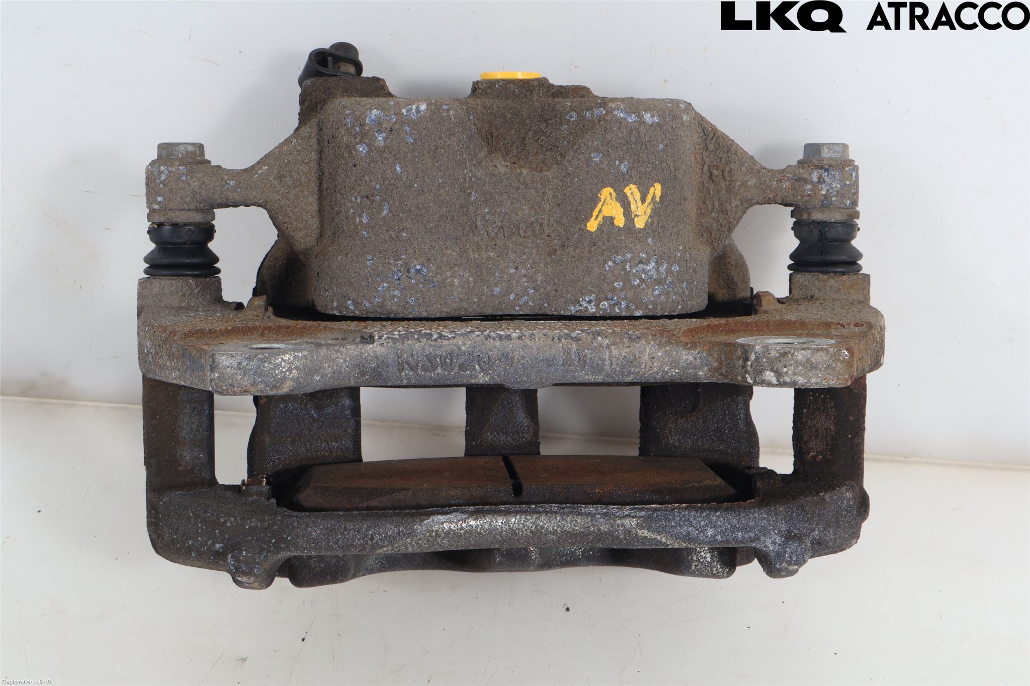 Toyota C-HR 24- Bromsok Fram Vänster