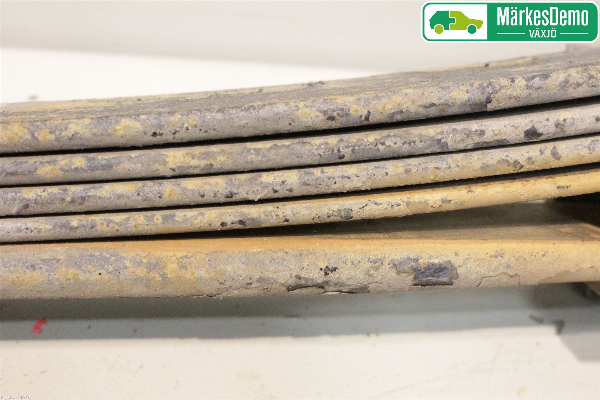 Mitsubishi L200 16-23 Fjäder Bak Blad