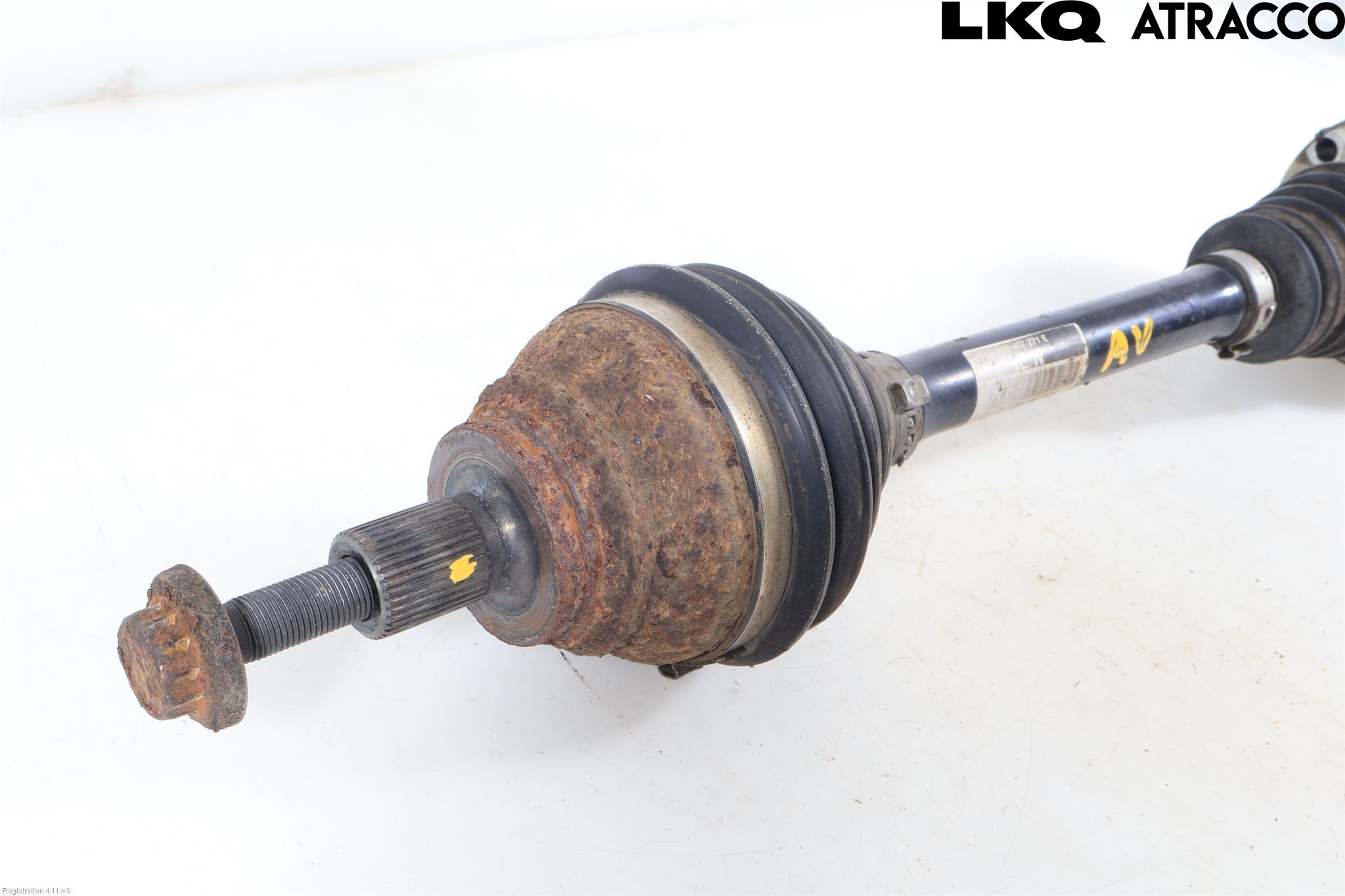 Volkswagen VW CADDY      04-10 Drivaxel Fram Vänster