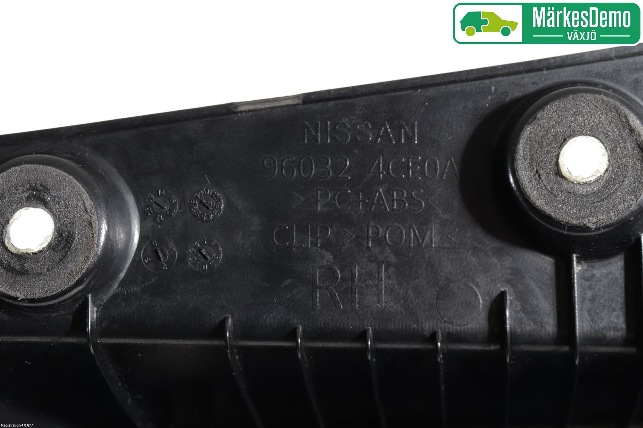 Nissan X-TRAIL 14-21 Spoiler Baklucka