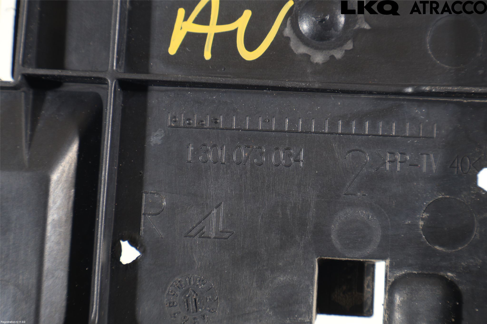 Audi A4/S4 08-11 Strålkastarsarg Höger