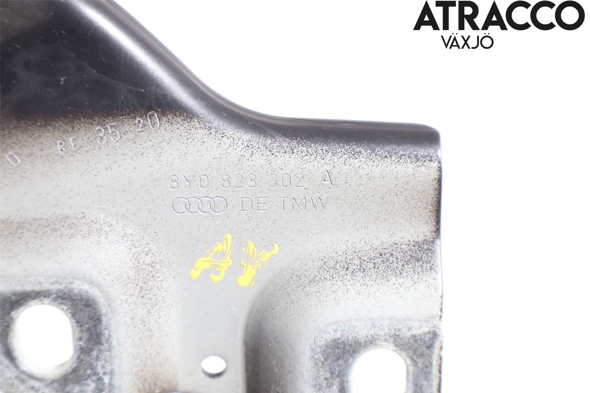 Audi A3/S3 8Y 21- Huvgångjärn