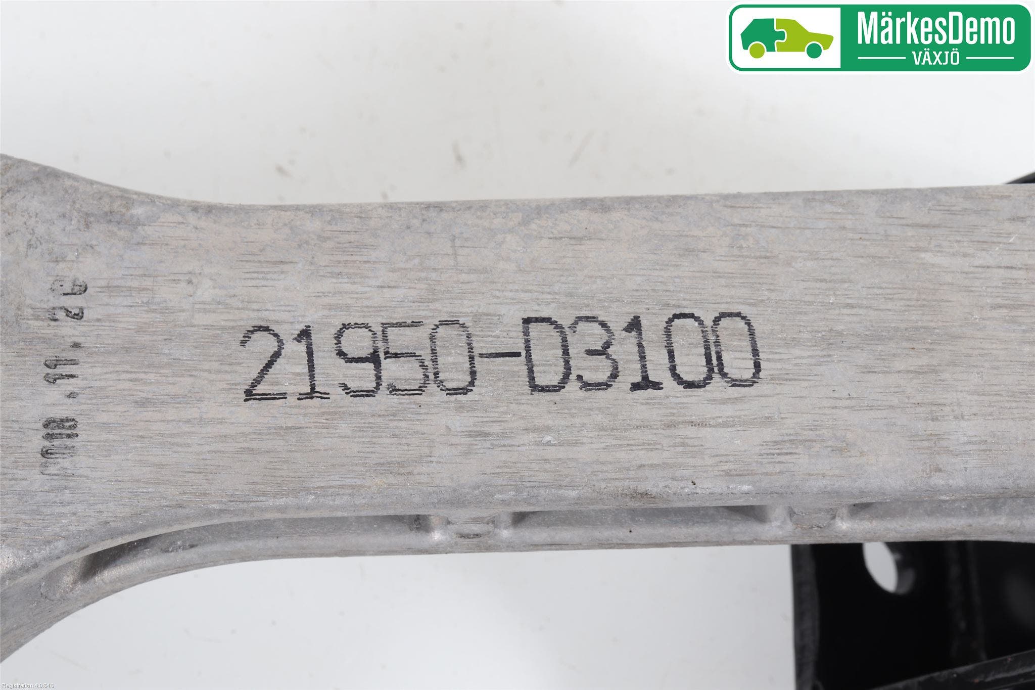 Hyundai TUCSON 05- Motorfäste