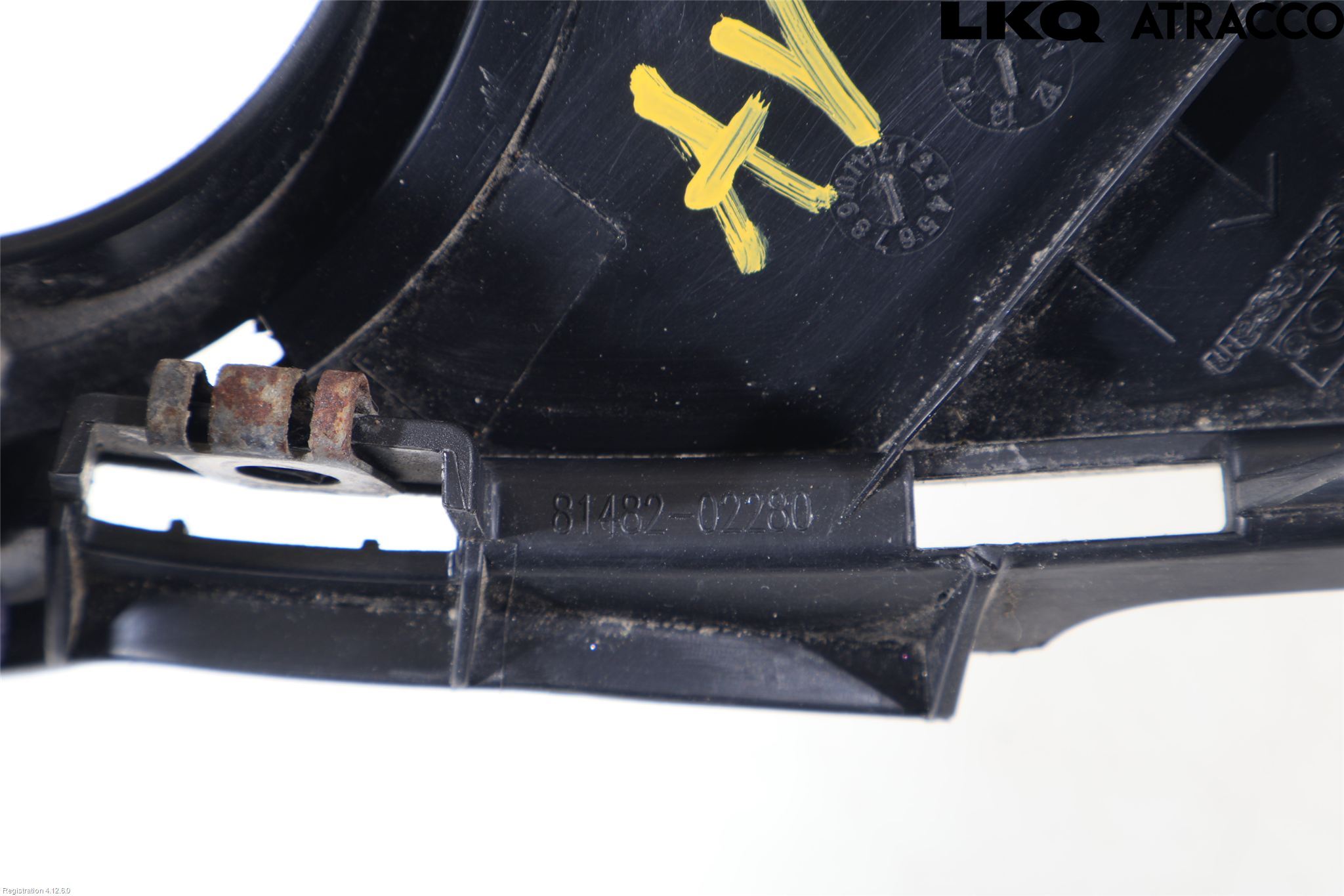 Toyota AURIS 13-19 Dimljussarg Fram