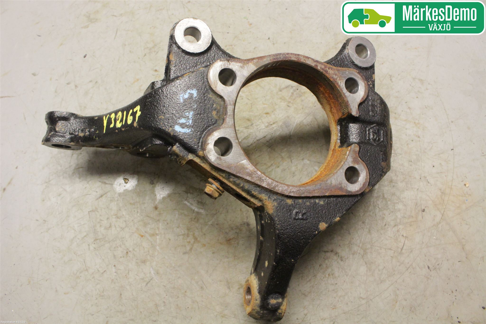 Toyota AVENSIS 16-18 Styrspindel Lagerhus Hö
