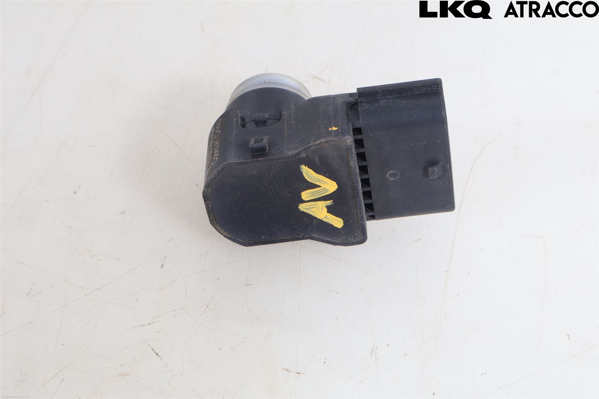 Toyota AVENSIS 16-18 Parkeringshjälp Backsensor