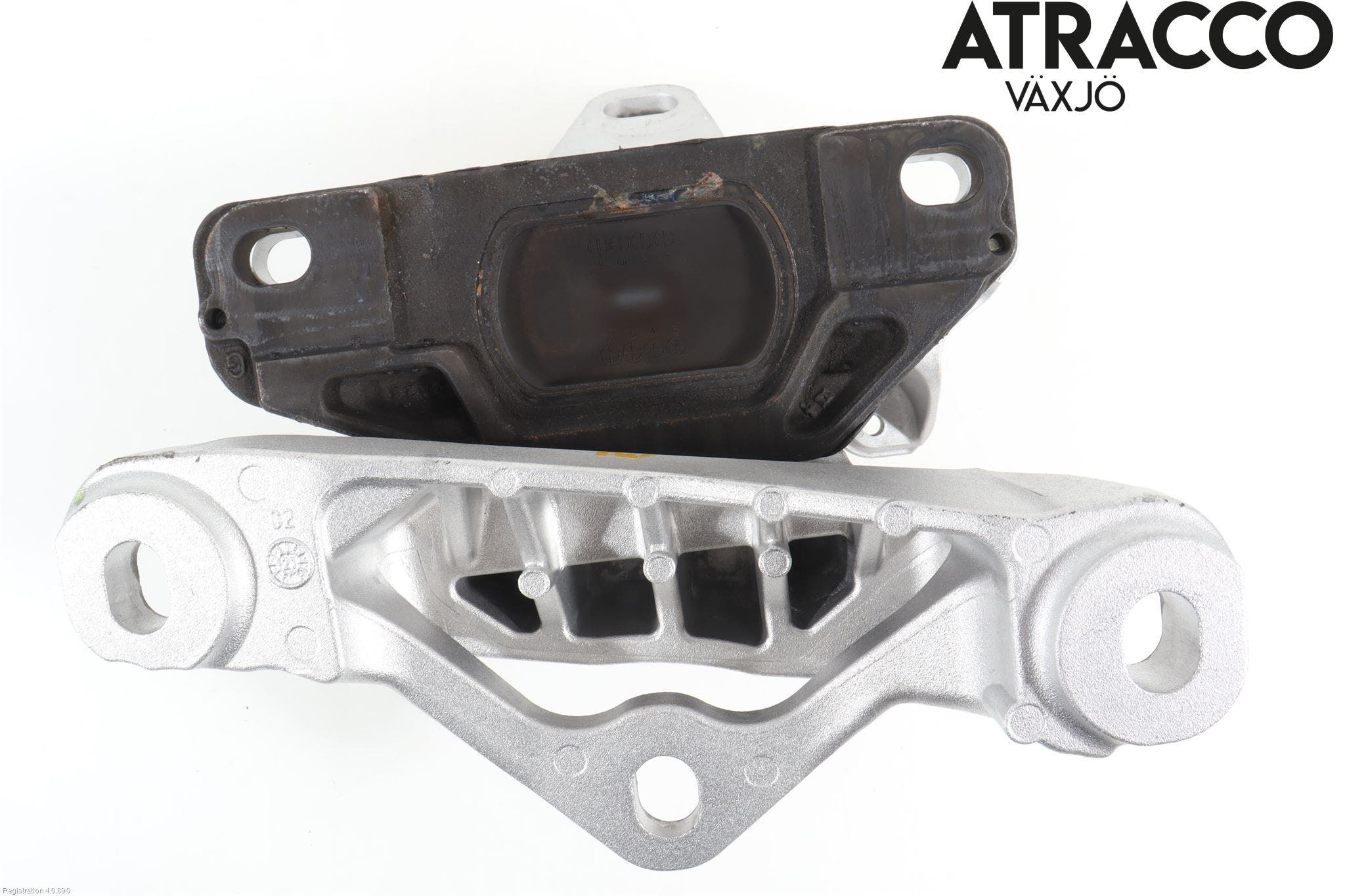 Mazda CX-30 20- Motorfäste