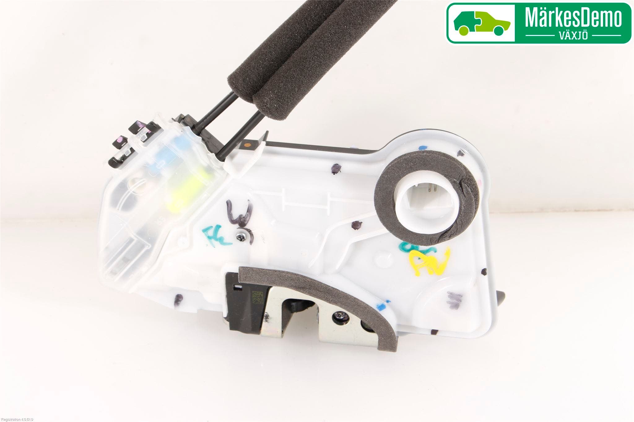 Toyota C-HR 16-23 Låskista-Dörrlås