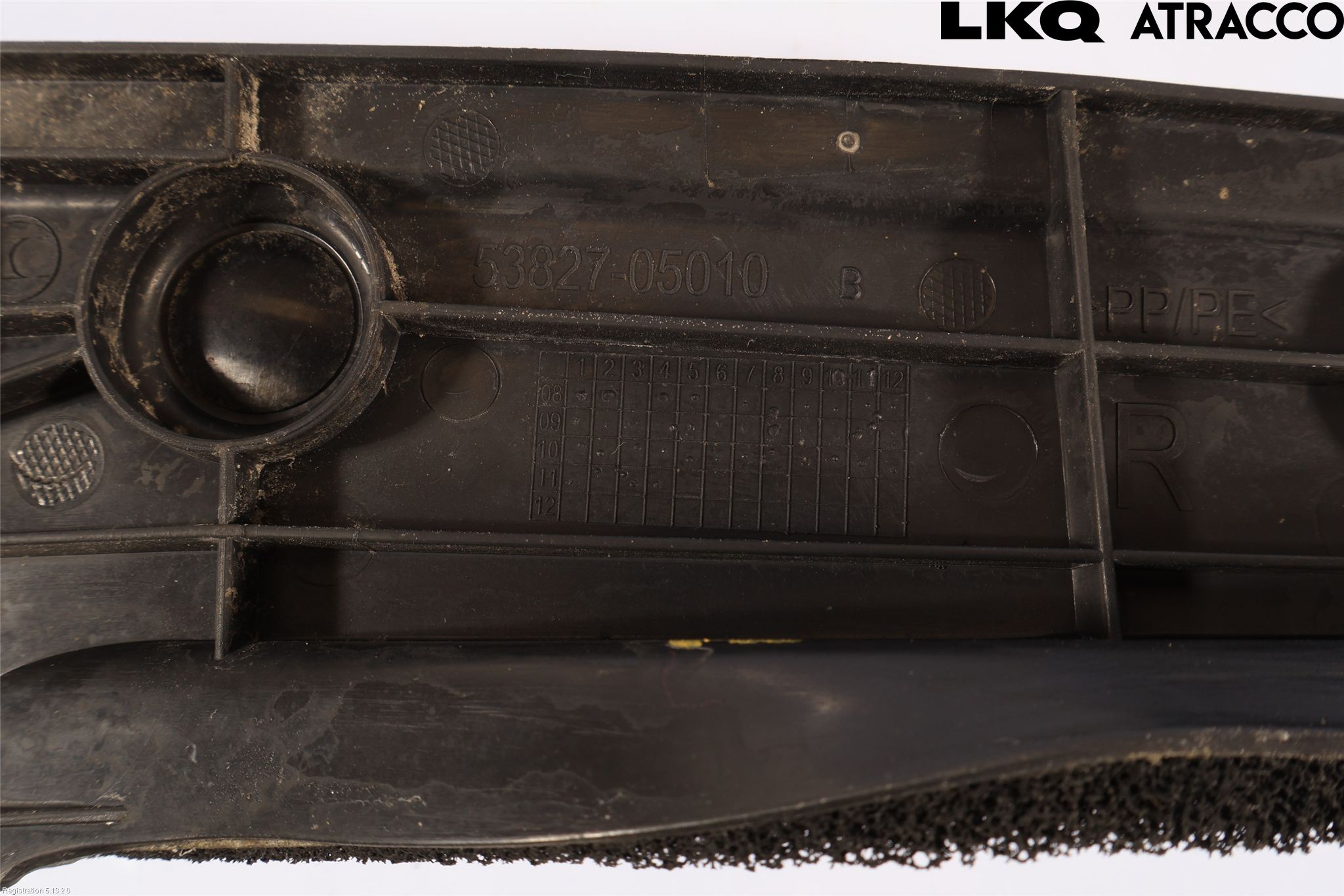 Toyota AVENSIS 09-15 Skärm Hörn Utfyllnad Fram