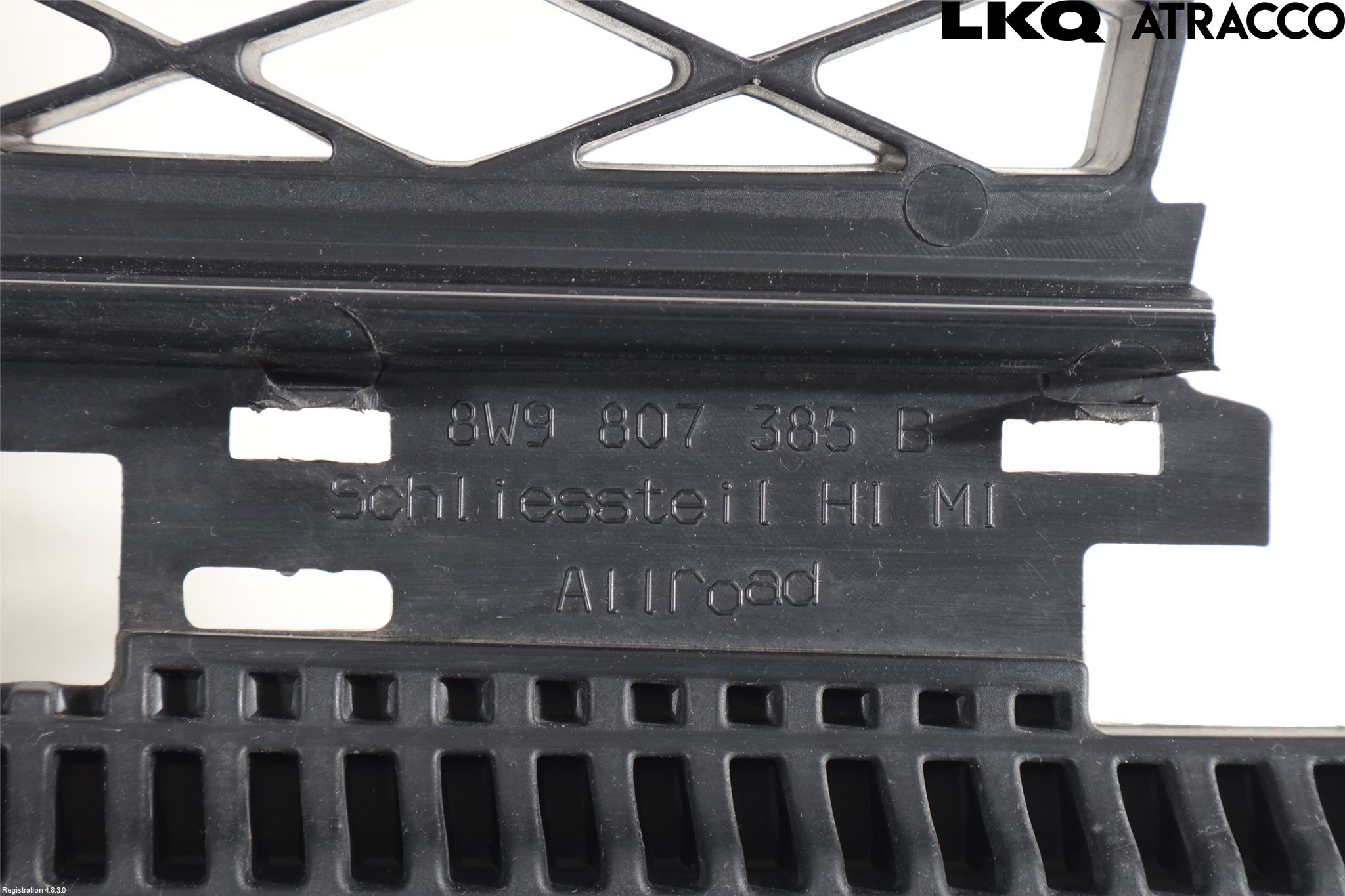 Audi A4/S4 B9 16-19 Stötfångardel Bak Mitt