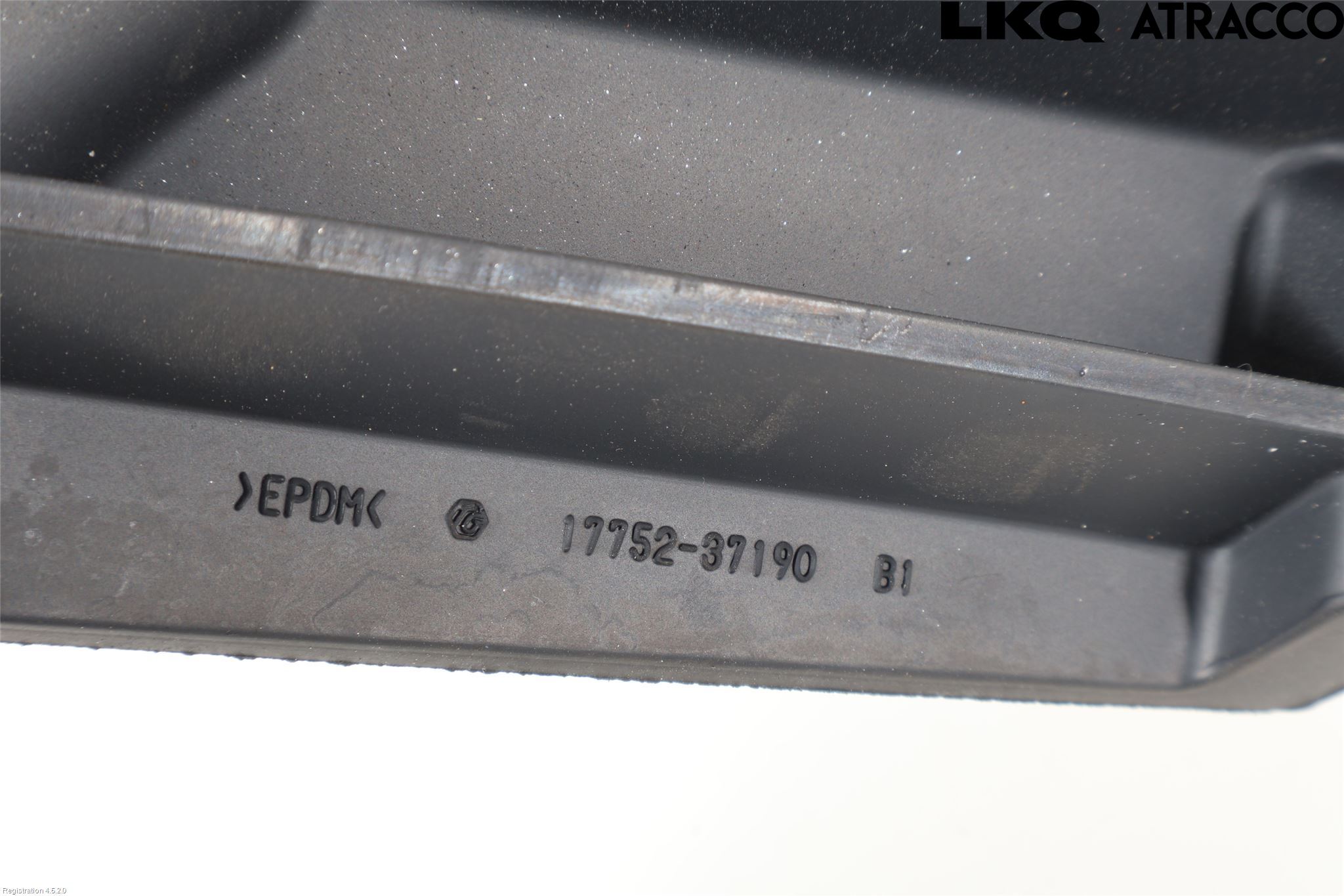 Toyota COROLLA CROSS XG10 22- Förg-Bälg-Rör Mot Luftr