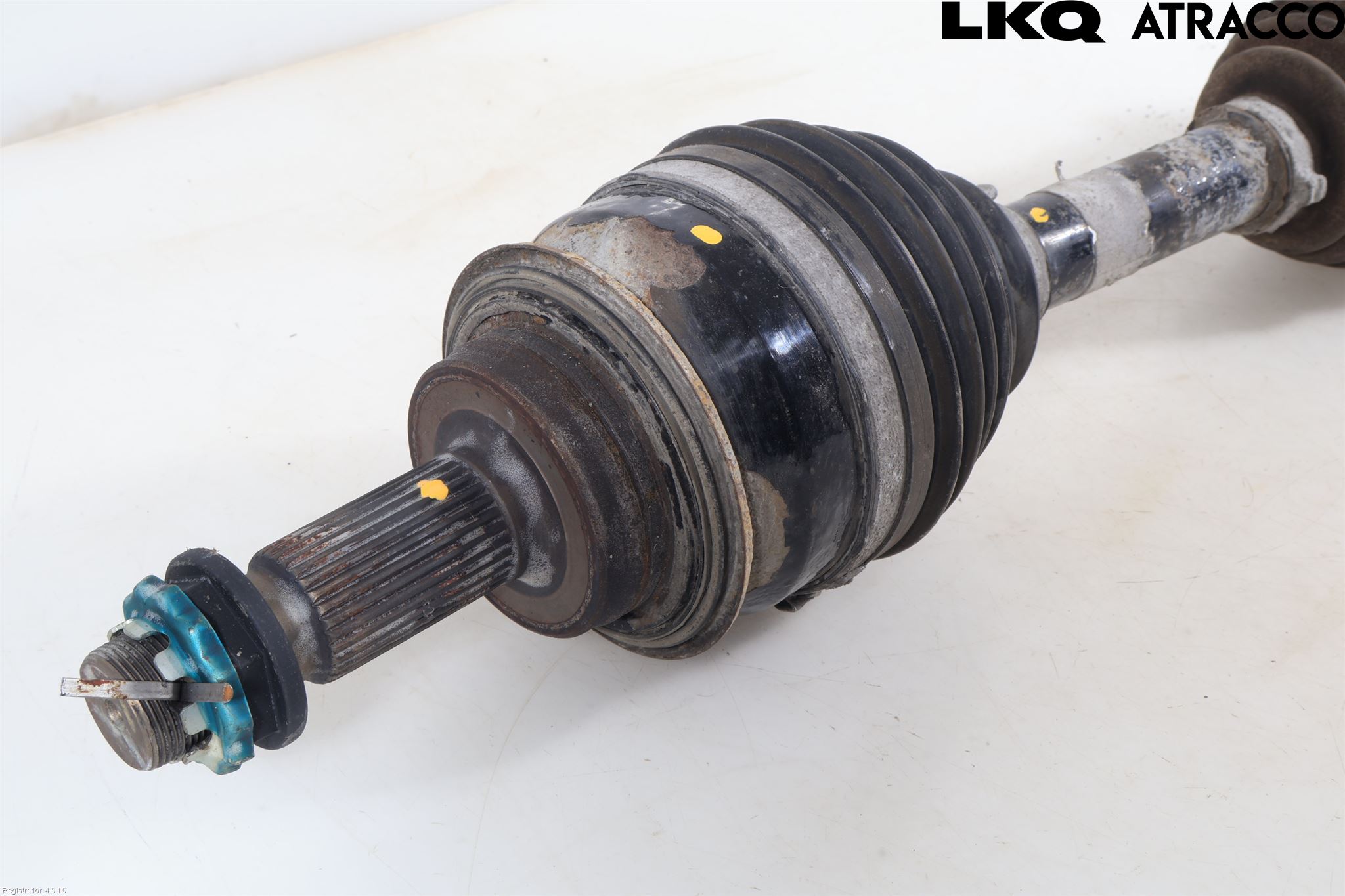 Toyota HILUX 16- Drivaxel Fram Höger