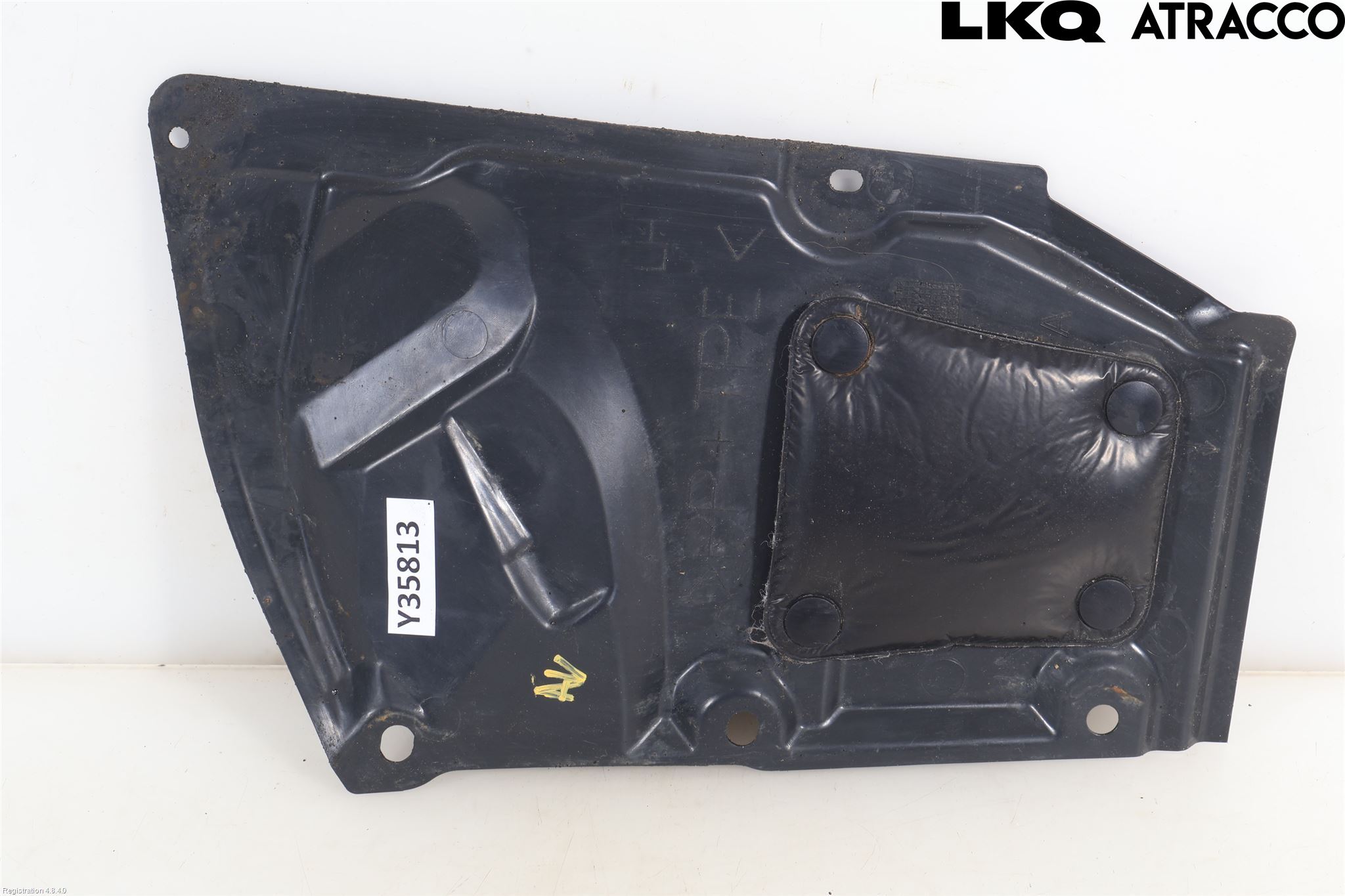 Toyota AVENSIS 16-18 Hasplåt Plåt-Plast