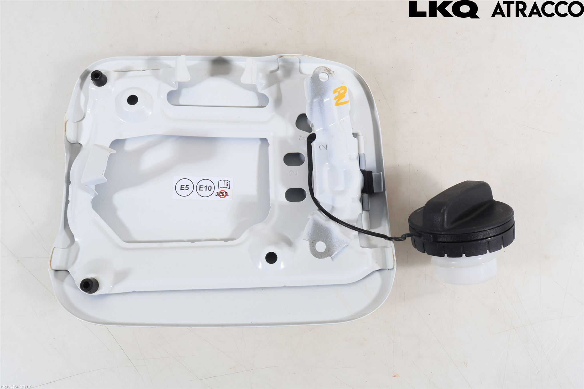 Toyota COROLLA CROSS XG10 22- Tanklucka