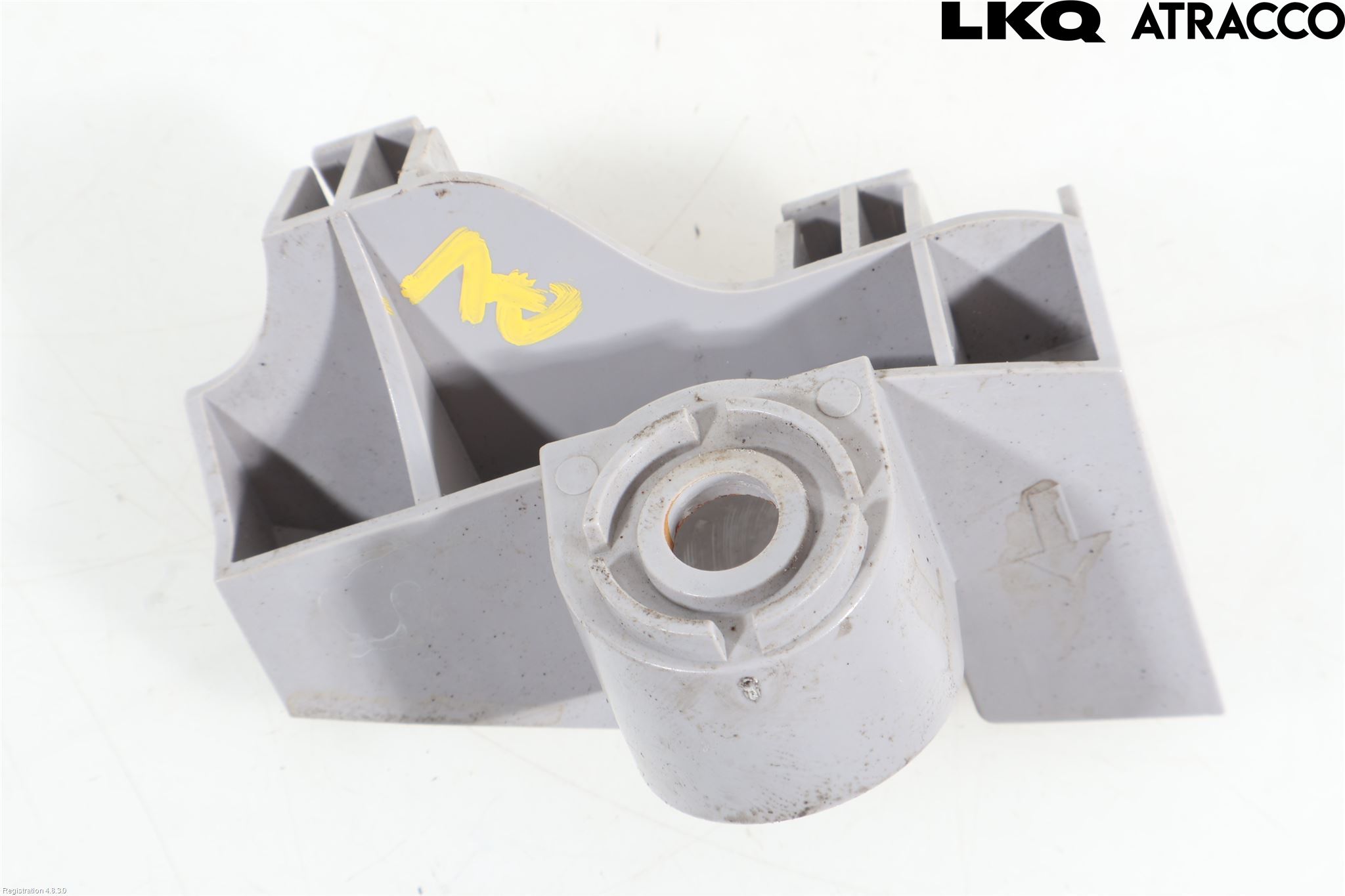 Toyota AURIS 13-19 Stötfångarfäste Bak Hö
