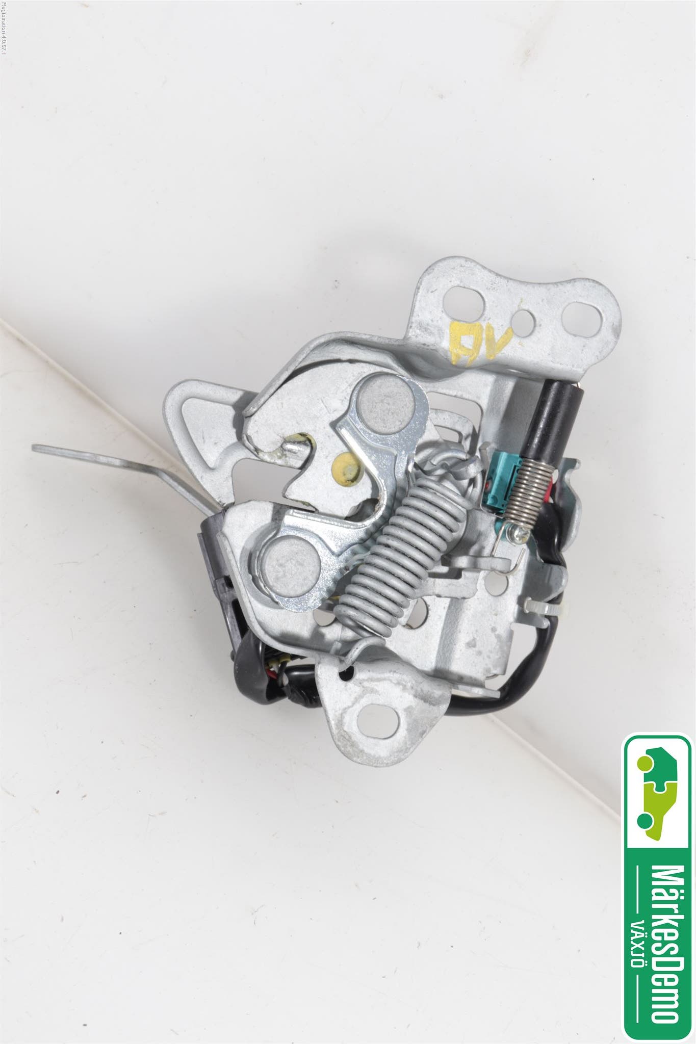 Suzuki VITARA 15- Huvlås