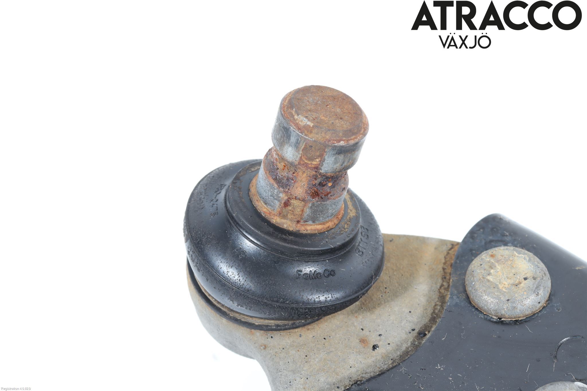 Ford FOCUS 19- Bärarm Fram Undre Hö