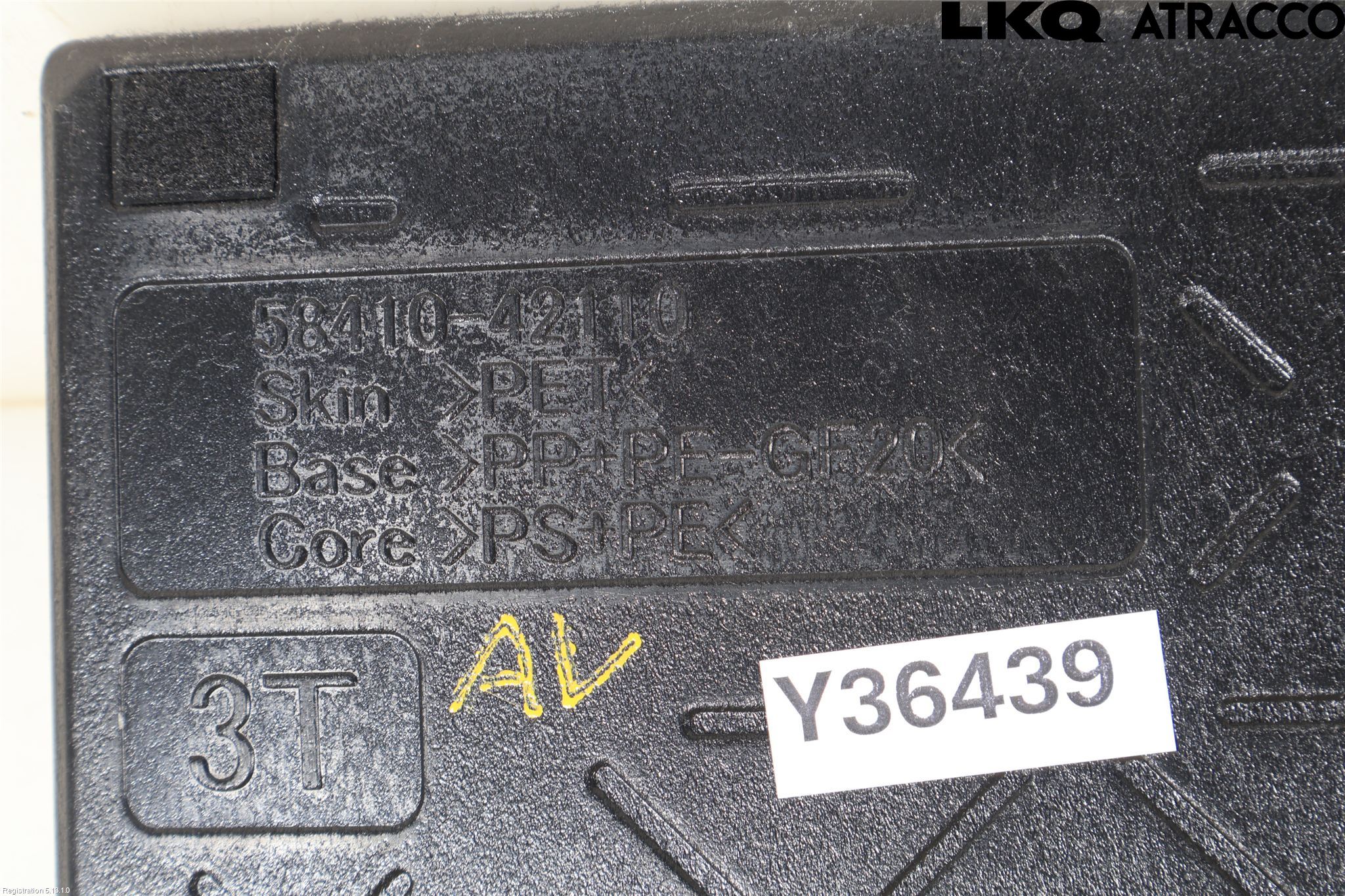Toyota RAV4 19- Inrbagagerumklädsel-Golv