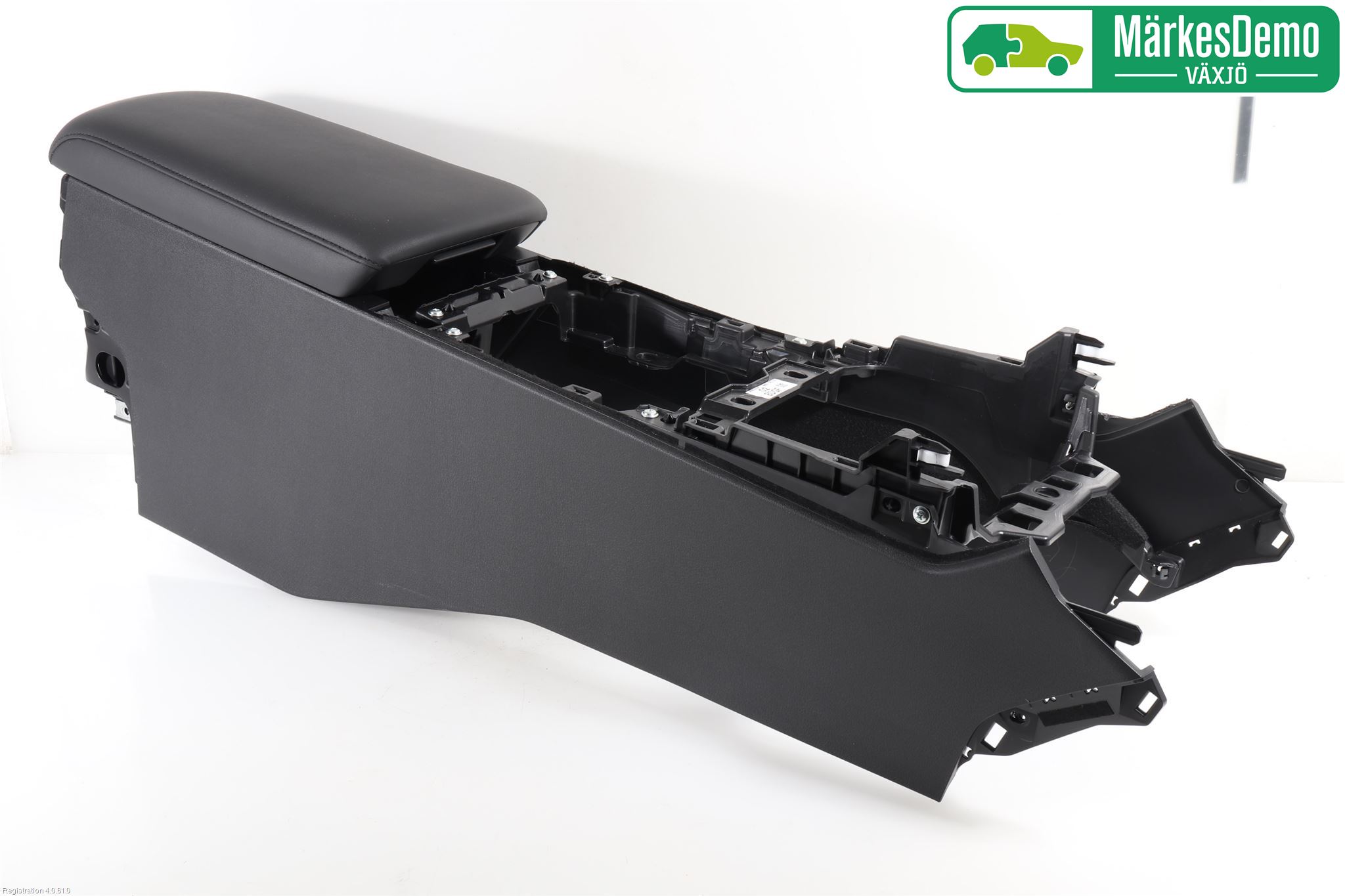 Mazda 3 IV 19- Instrumentkonsoll Golv