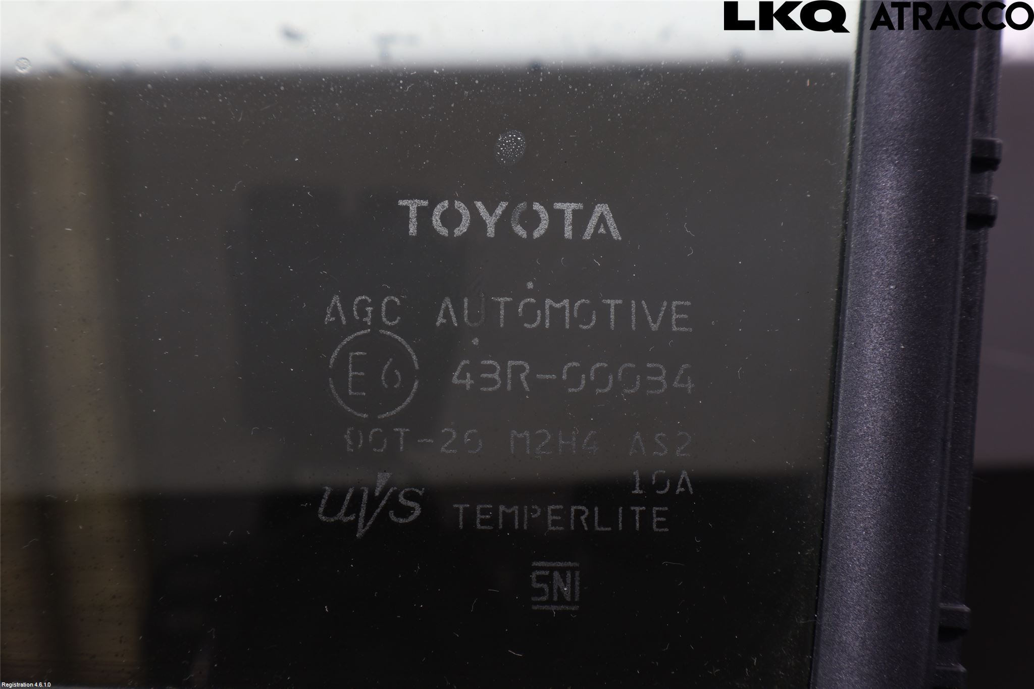 Toyota RAV4 19- Dörruta Fram Lilla Hö