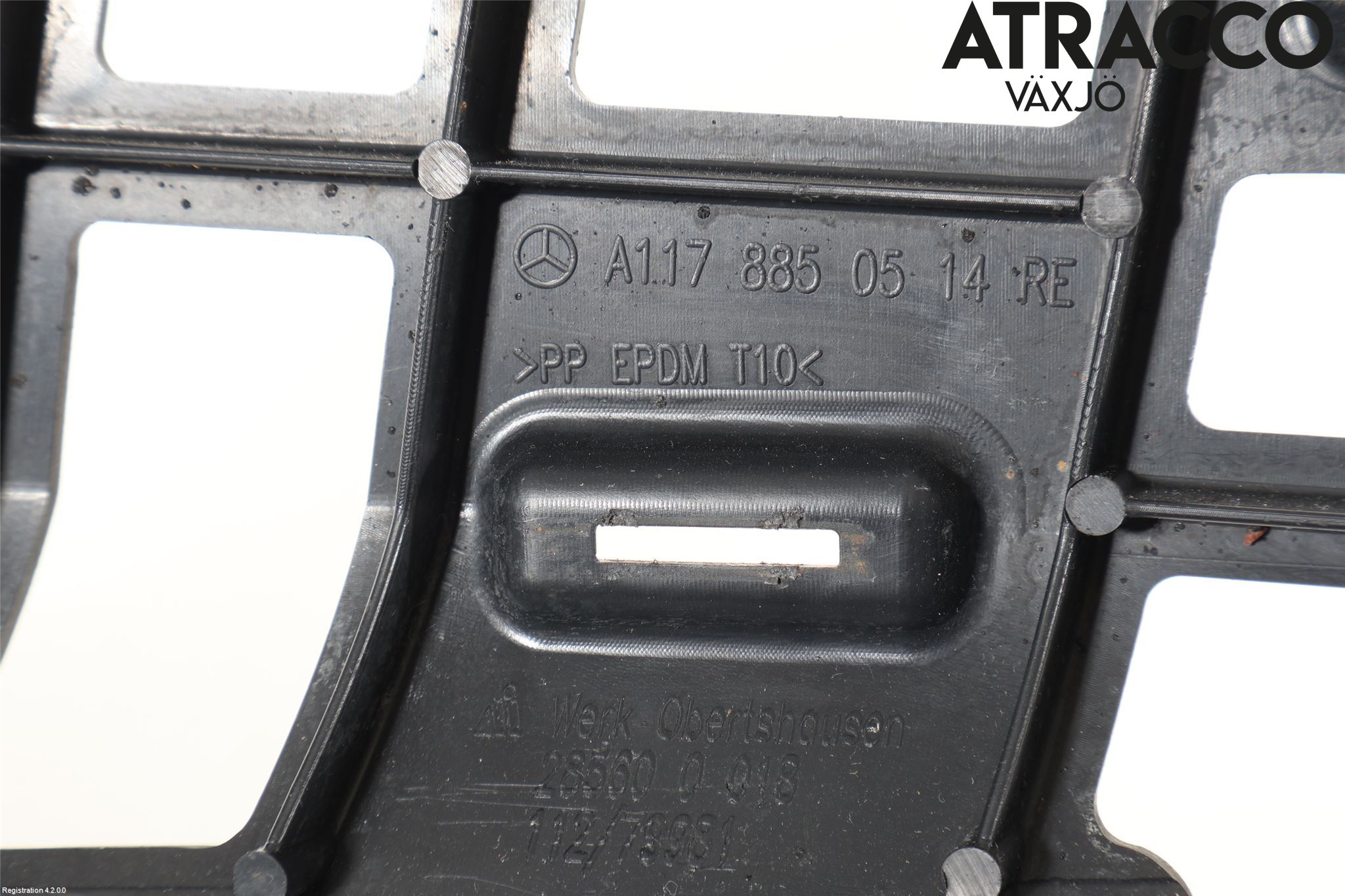Mercedes-Benz MB CLA-KLASS (C117/X117) 13-19 Stötfångarfäste Bak Hö
