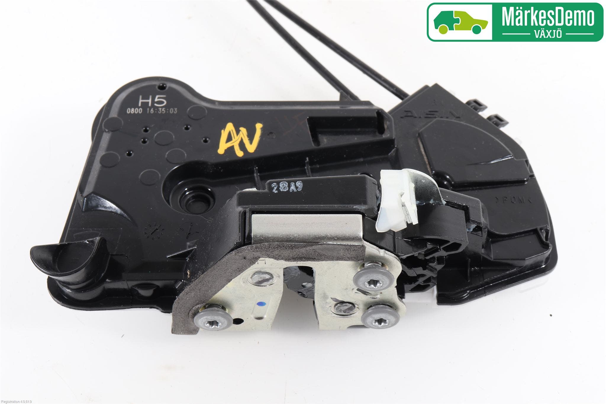 Toyota HILUX 16- Låskista-Dörrlås