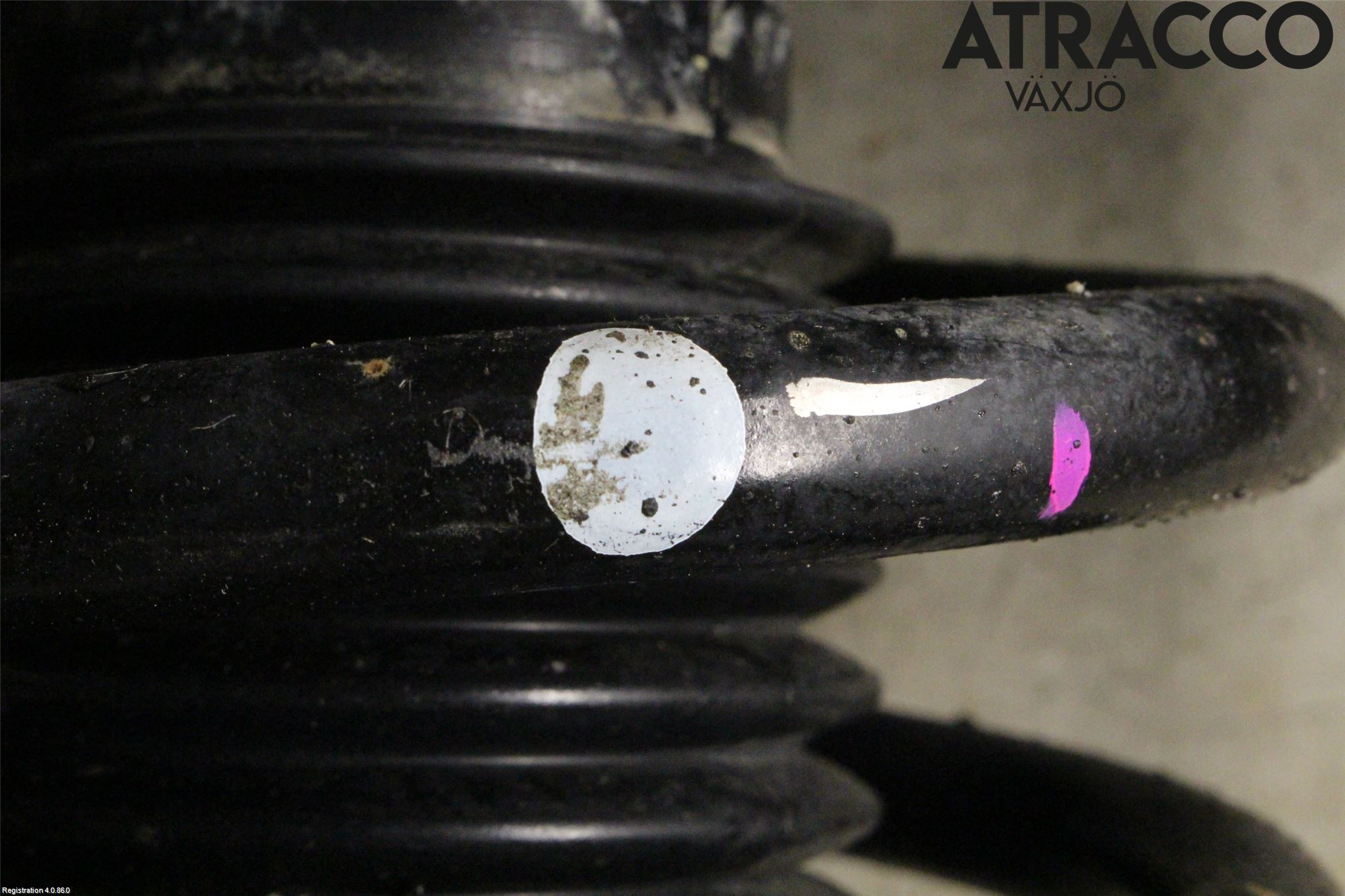 Tesla MODEL 3 17- Fjäderben Fram Vänster