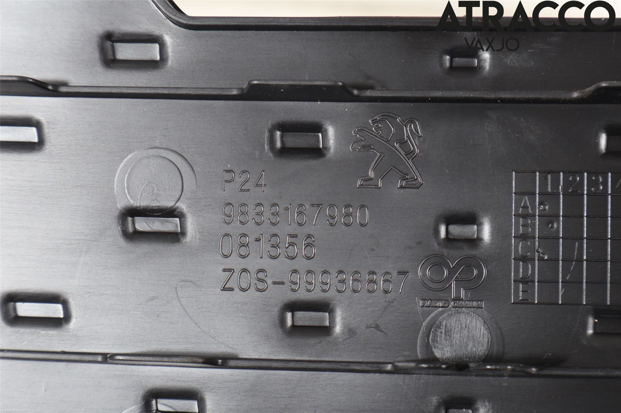 Peugeot 2008/E-2008 20- Stötfångardel Fram Mitt