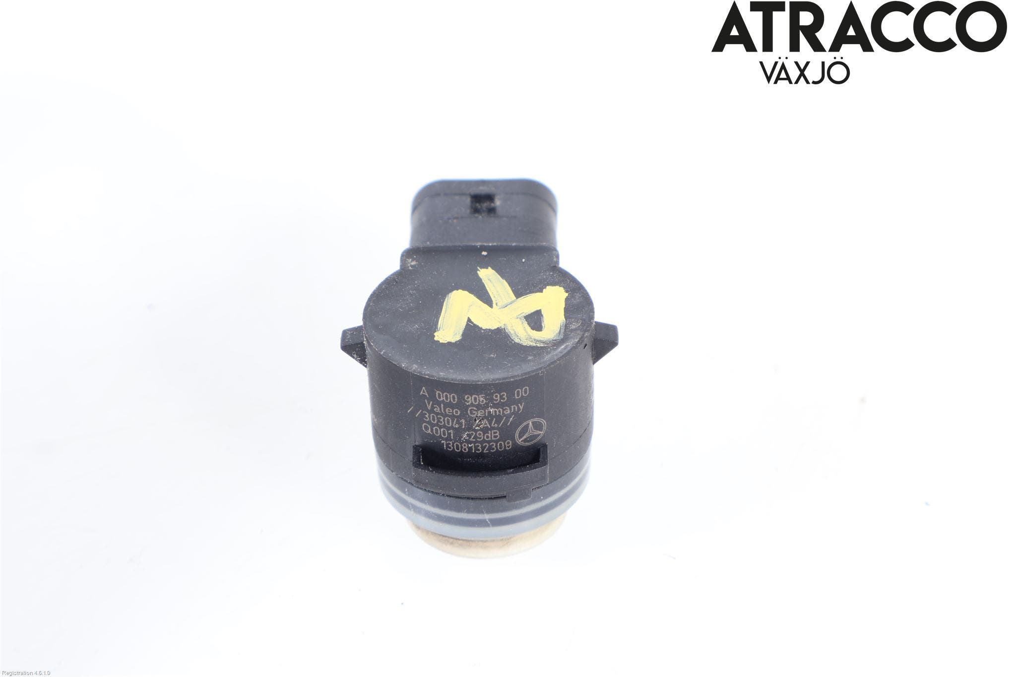 Mercedes-Benz MB E-KLASS (W212) 09-16 Parkeringshjälp Frontsensor