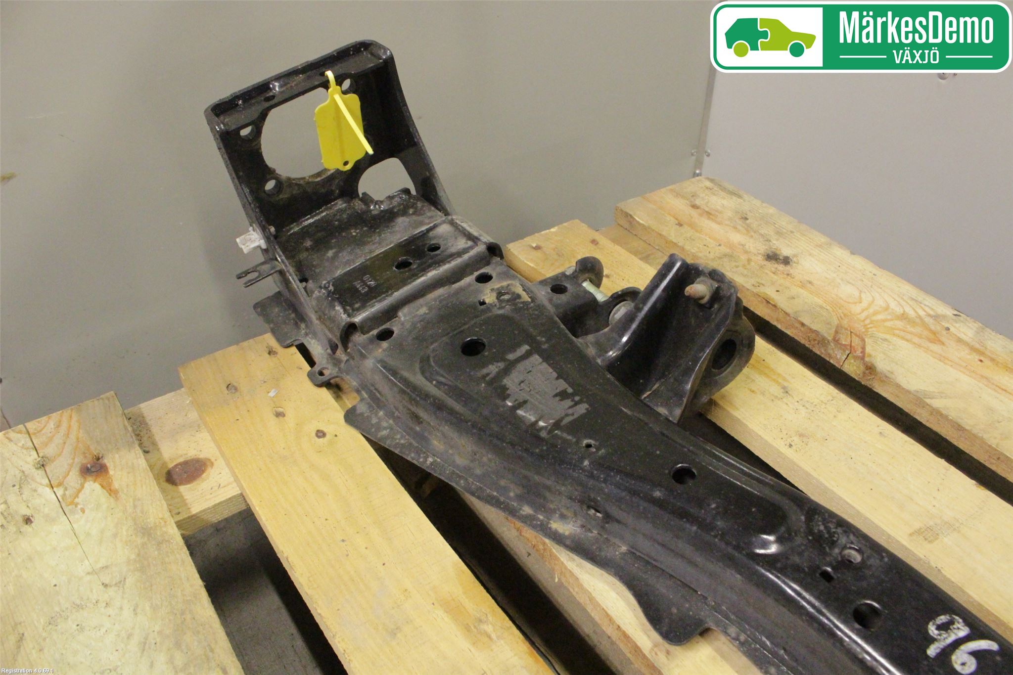 Nissan NV200/NV200 COMBI Bakaxelbalk