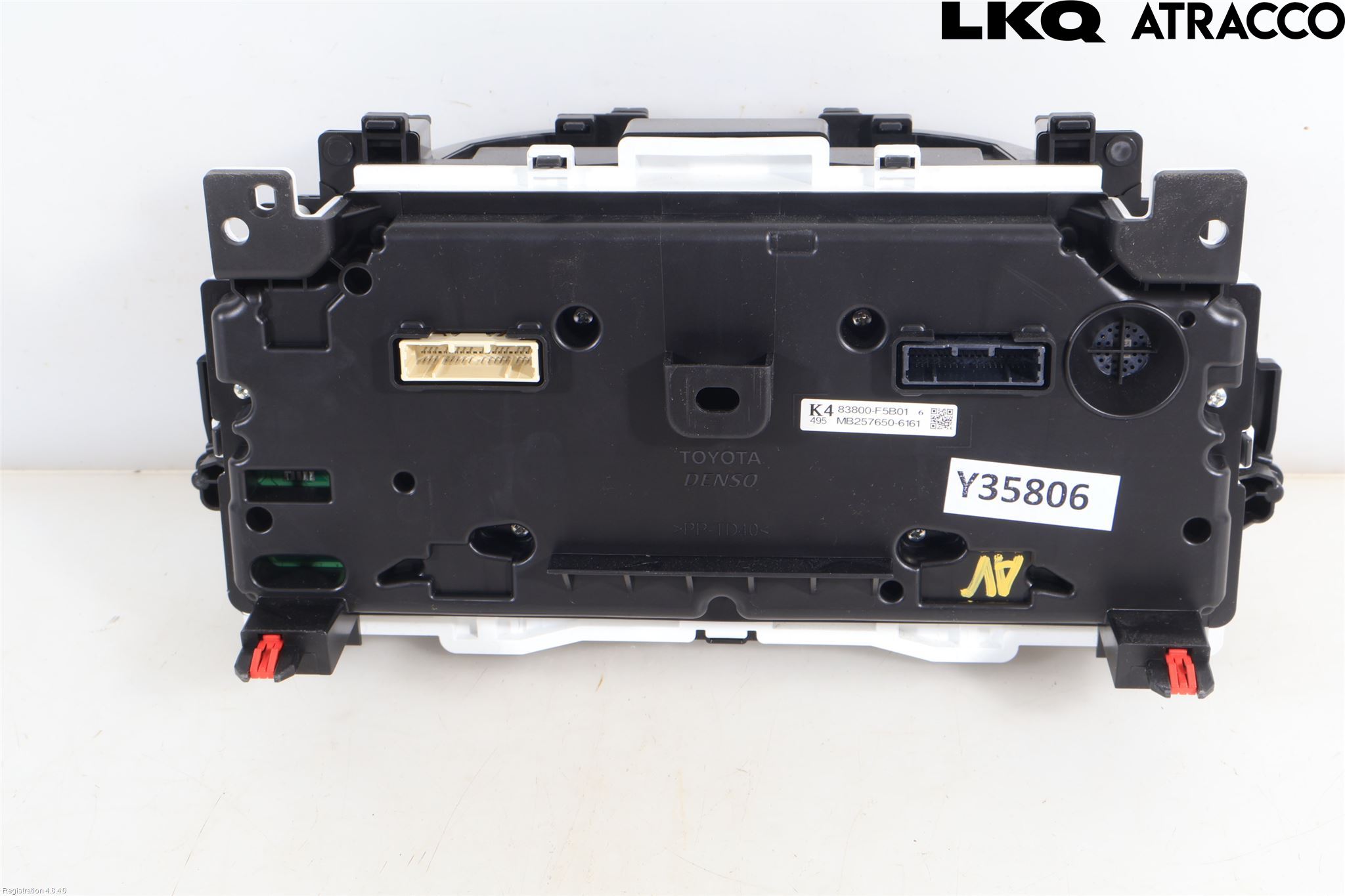 Toyota YARIS CROSS XP21 21- Instrument Komb