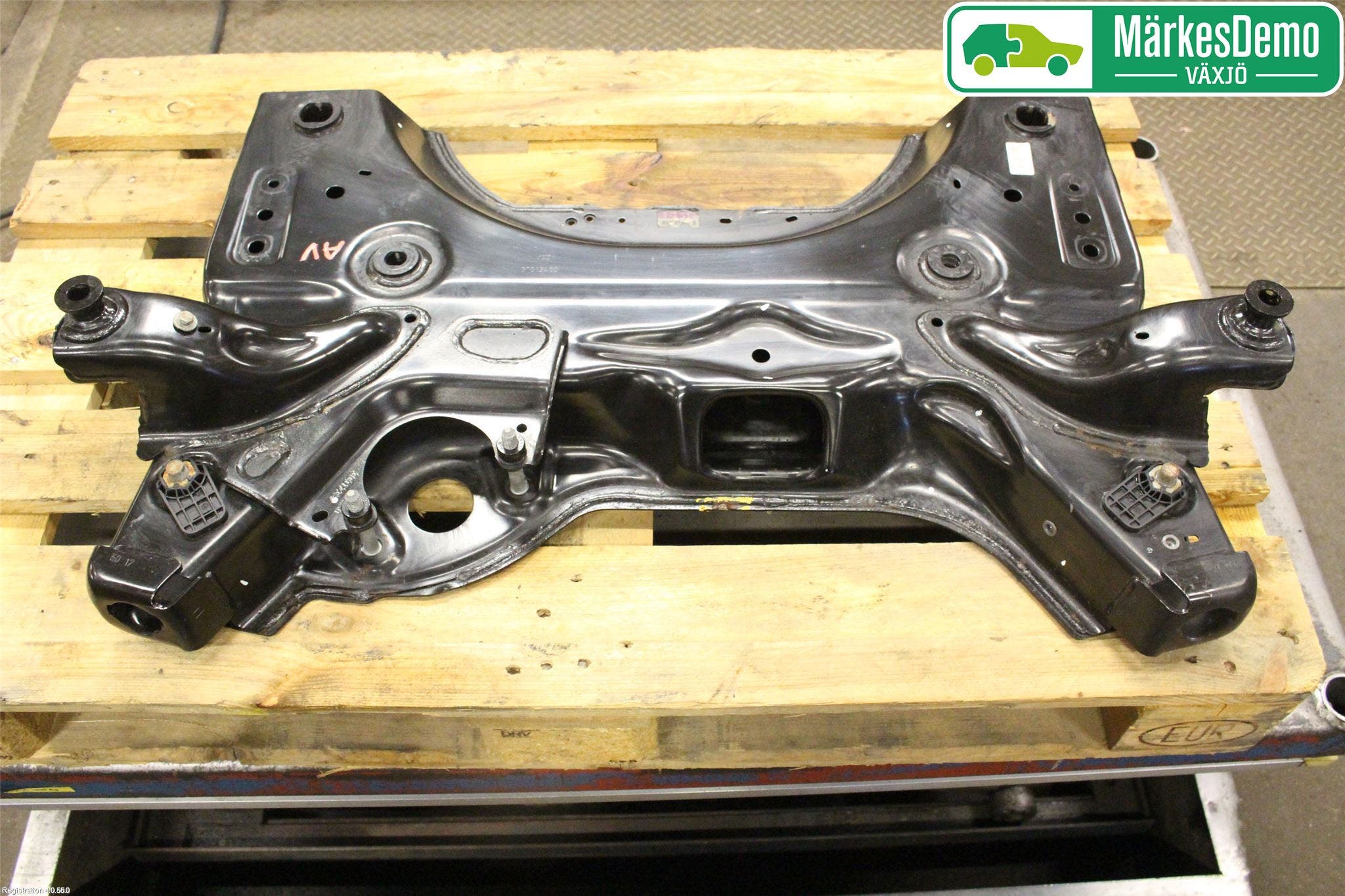 Toyota PROACE II 16- Framvagnsbalk