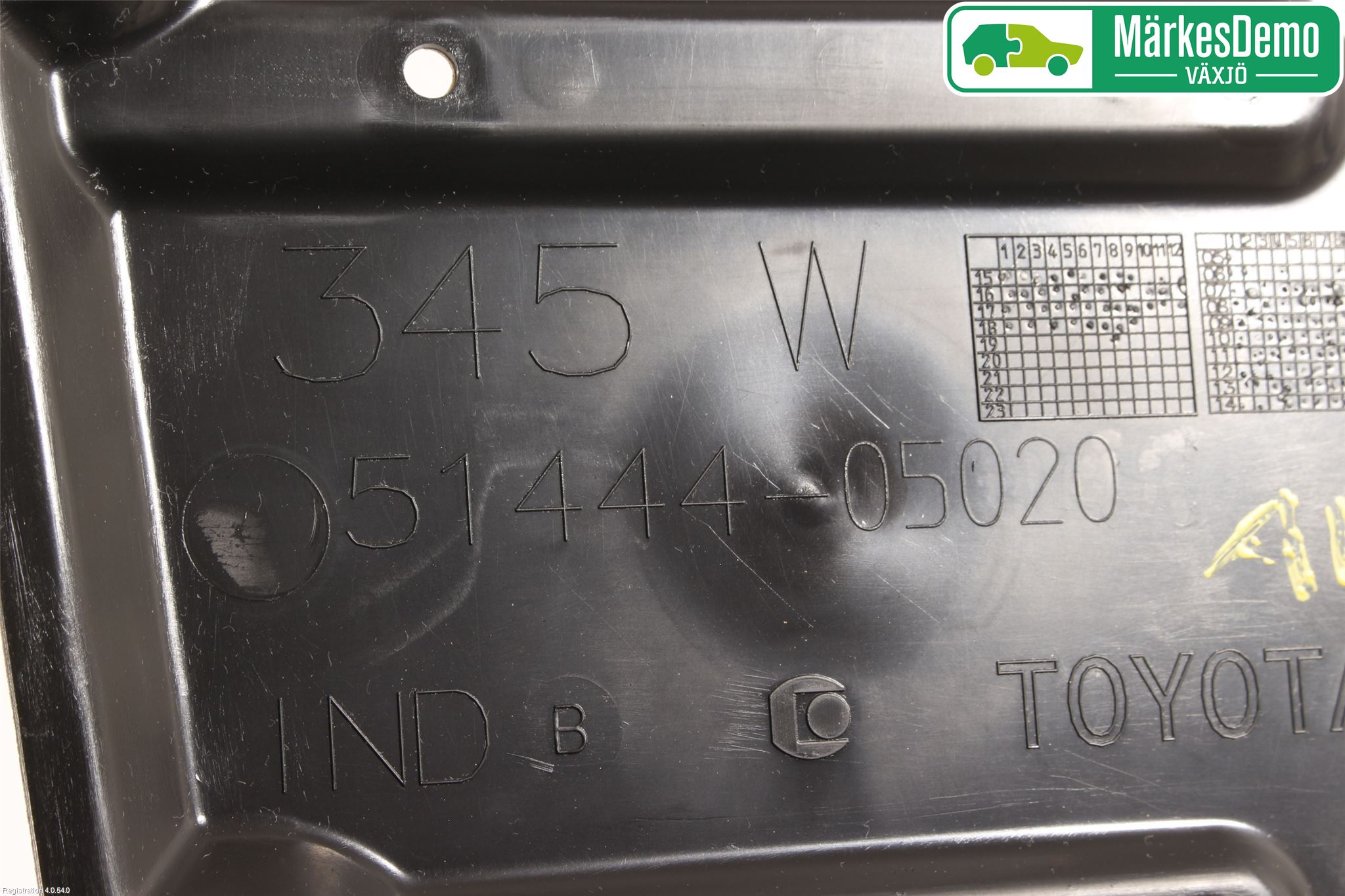 Toyota AURIS 13-19 Hasplåt Plåt-Plast