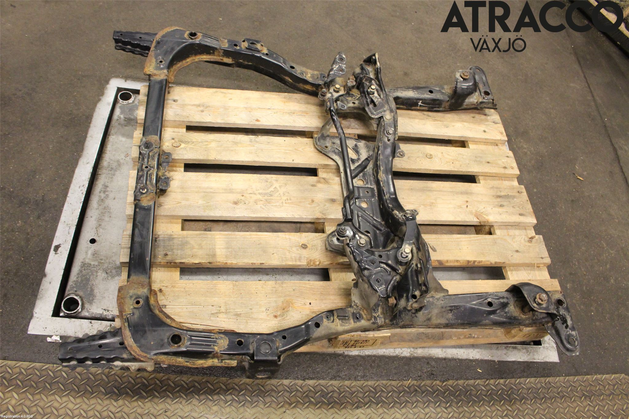 Subaru LEGACY 10-14 Framvagnsbalk