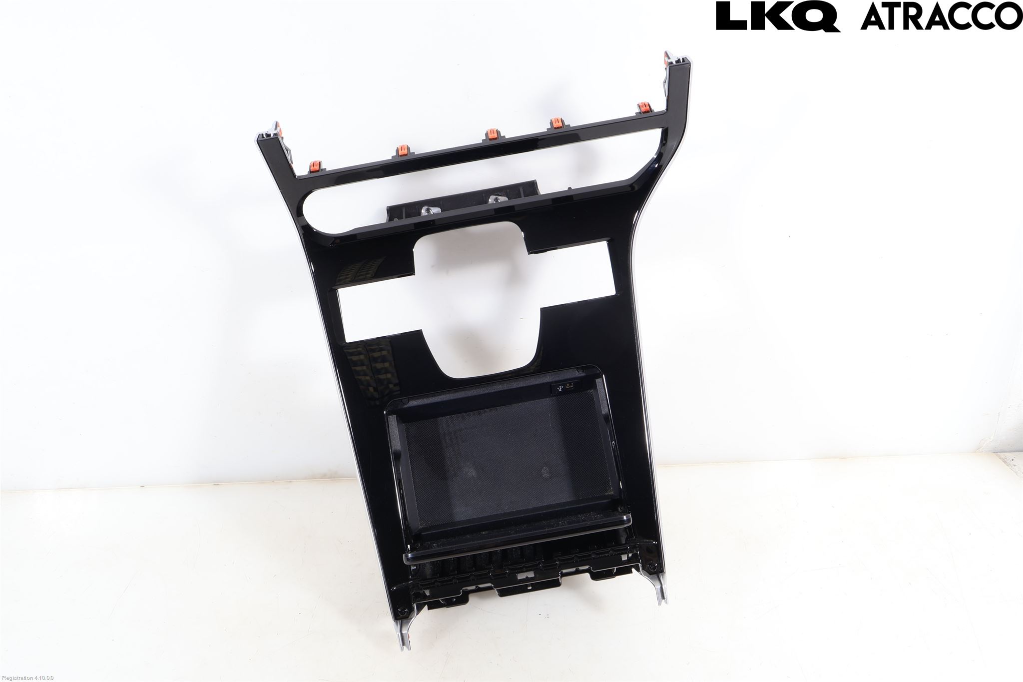 Toyota bZ4X EA10 22- Instrumentkonsoll Mitt