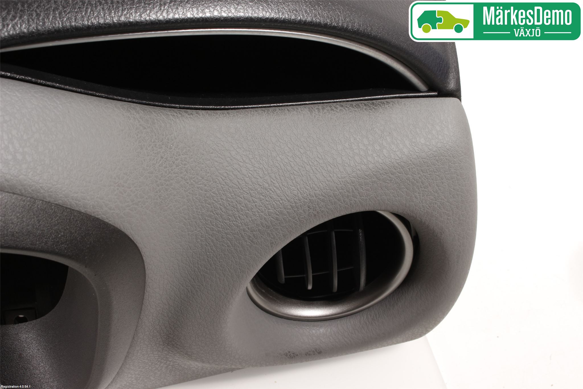 Toyota YARIS XP130 15-20 Instrumentbräda